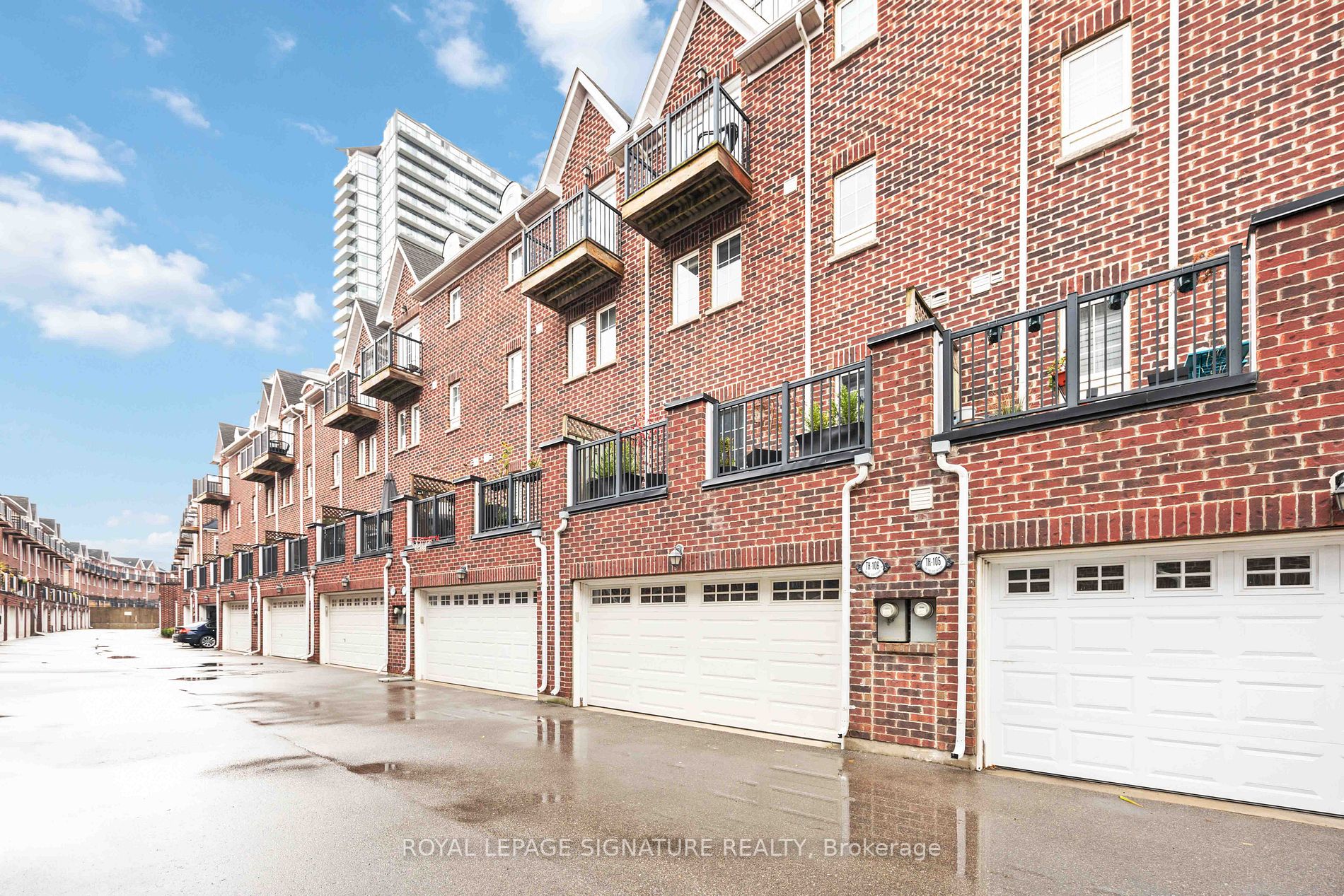 109 The Queensway Property Photo 34