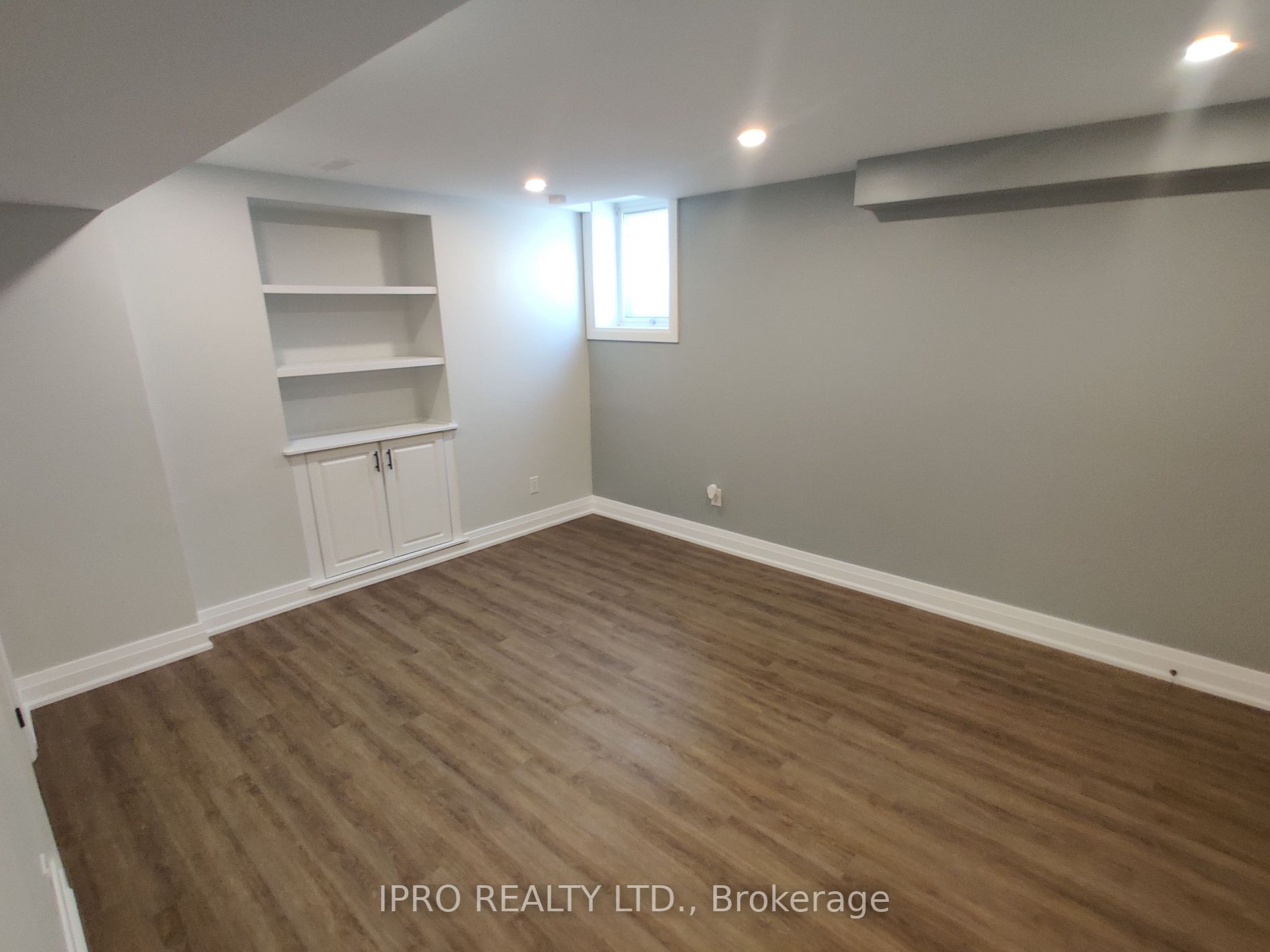 693 Novo Star Dr Property Photo 2