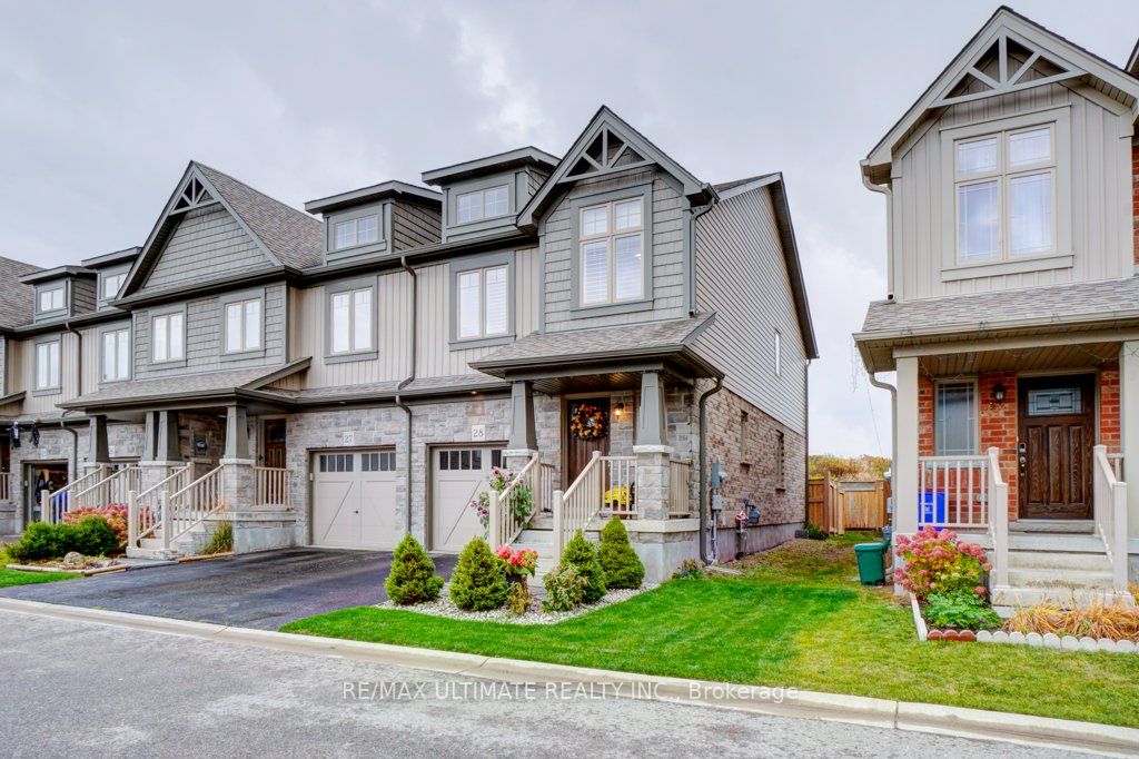 124 Parkinson Cres Property Photo 1