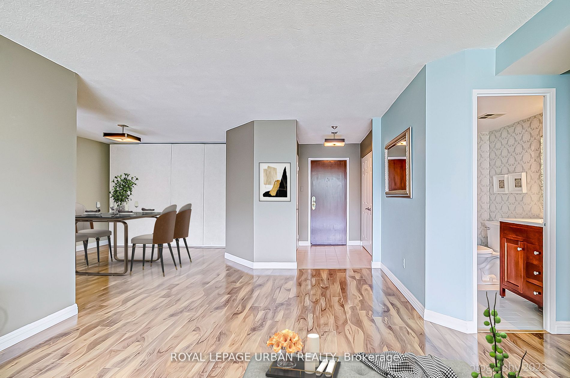 1300 Islington Ave 4 Property Photo 7
