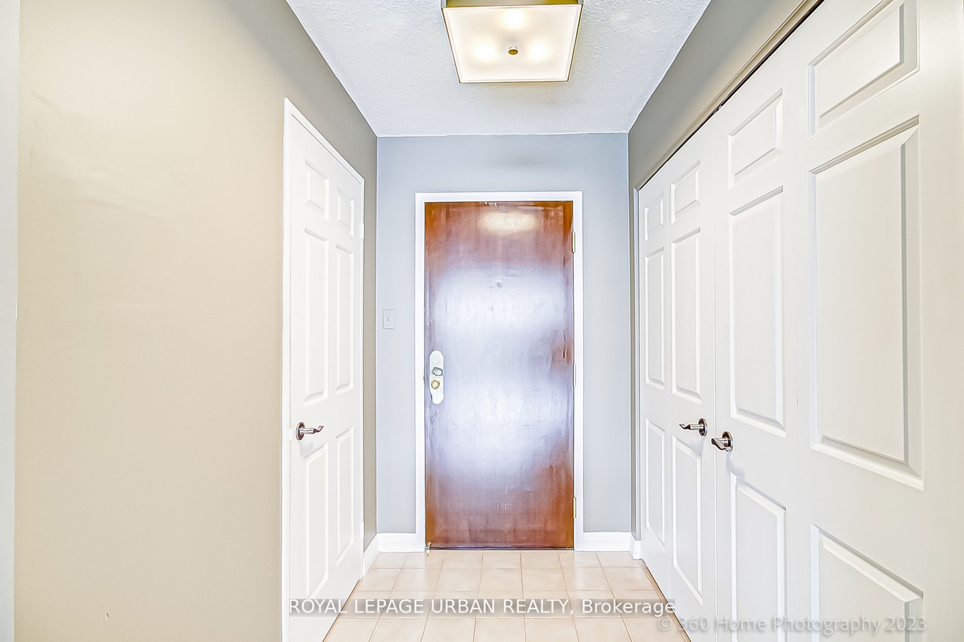 1300 Islington Ave 4 Property Photo 8