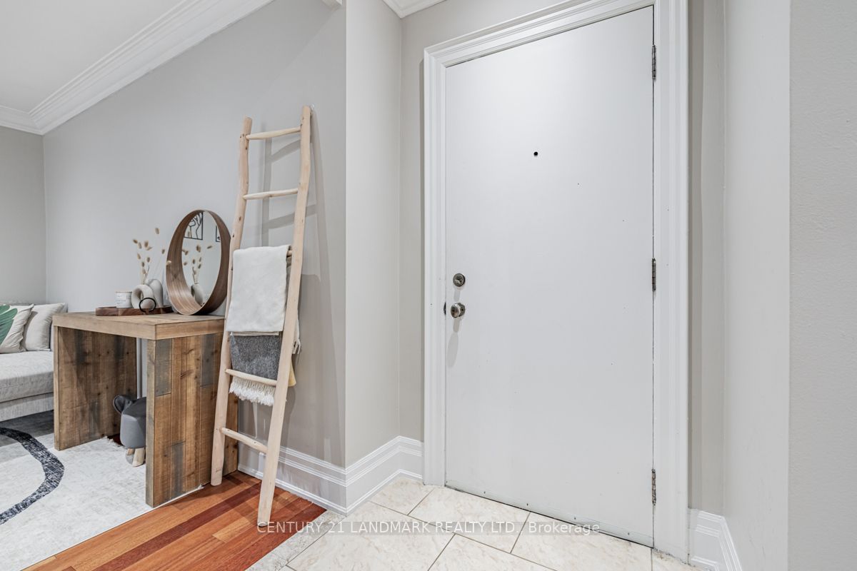 2615 Keele St 6 Property Photo 4