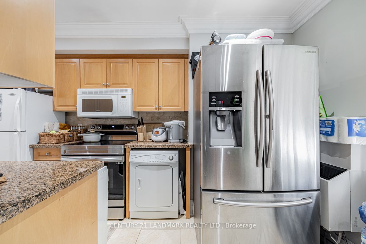 2615 Keele St 6 Property Photo 17
