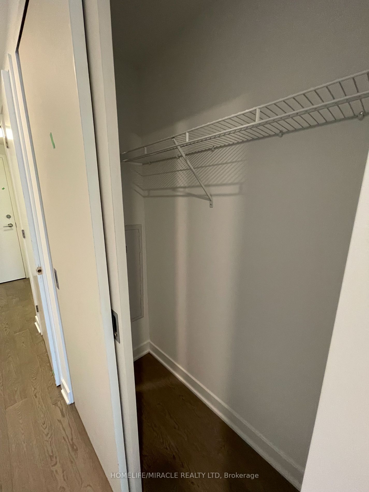 2720 Dundas St W 04 Property Photo 6