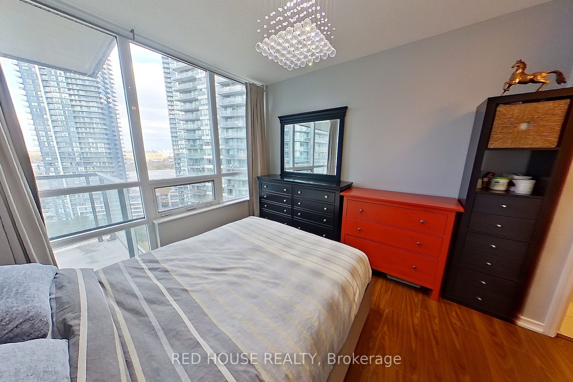 2240 Lake Shore Blvd W 4 Property Photo 5