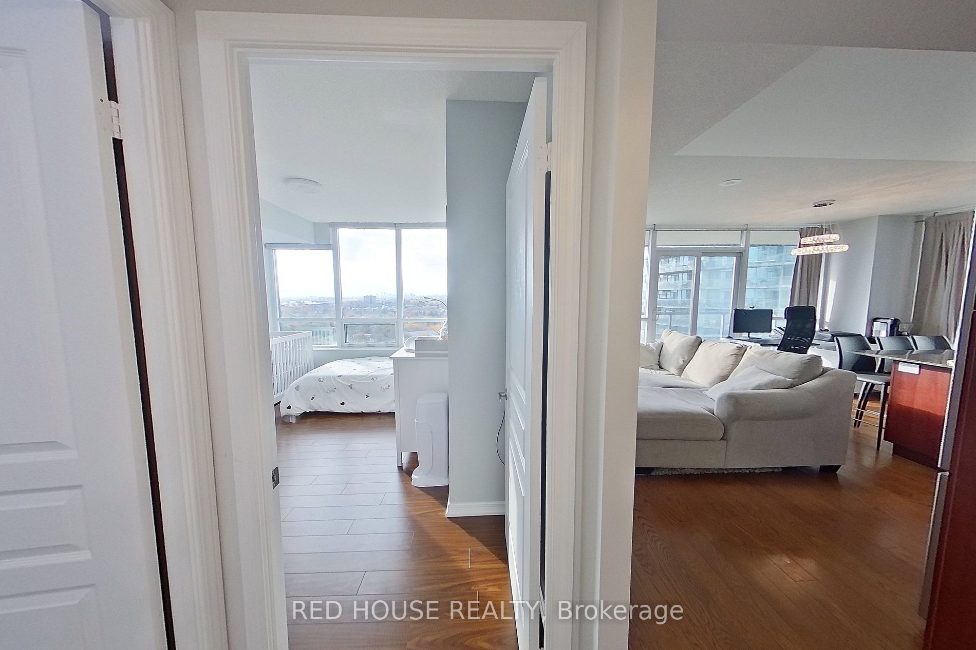 2240 Lake Shore Blvd W 4 Property Photo 8