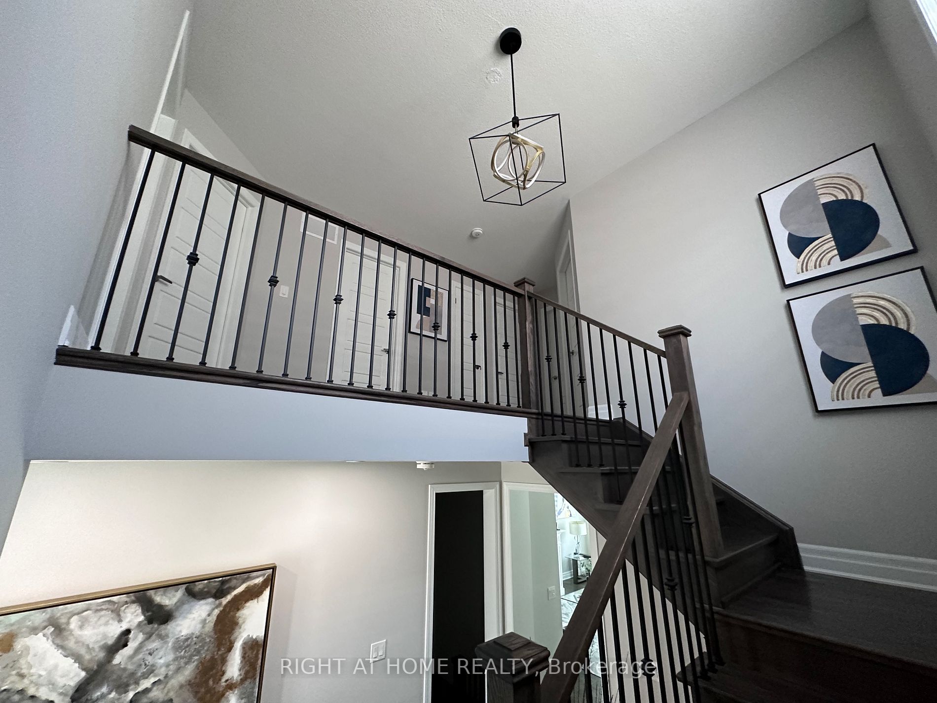 483 Violet Gate Property Photo 13