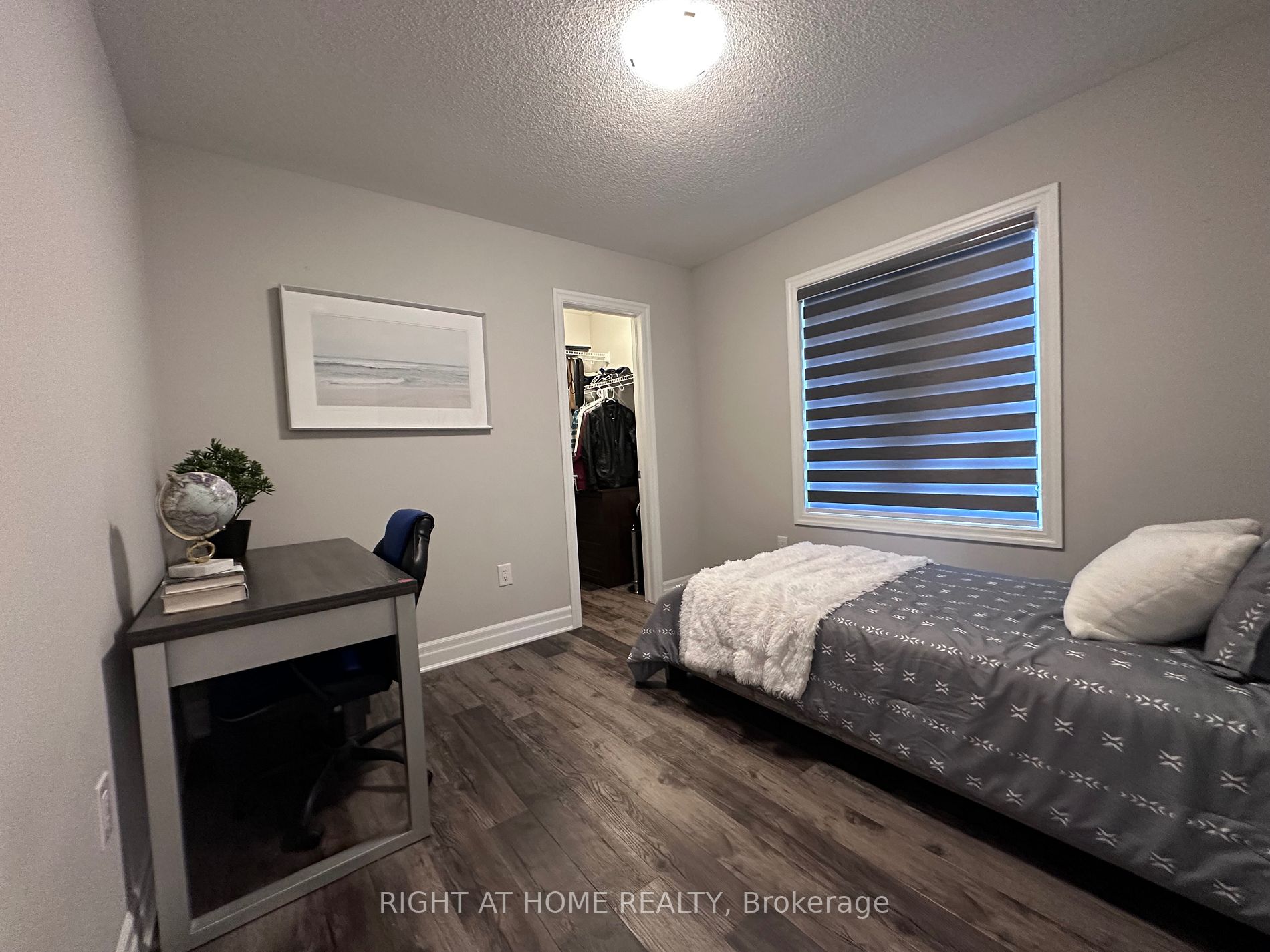483 Violet Gate Property Photo 22