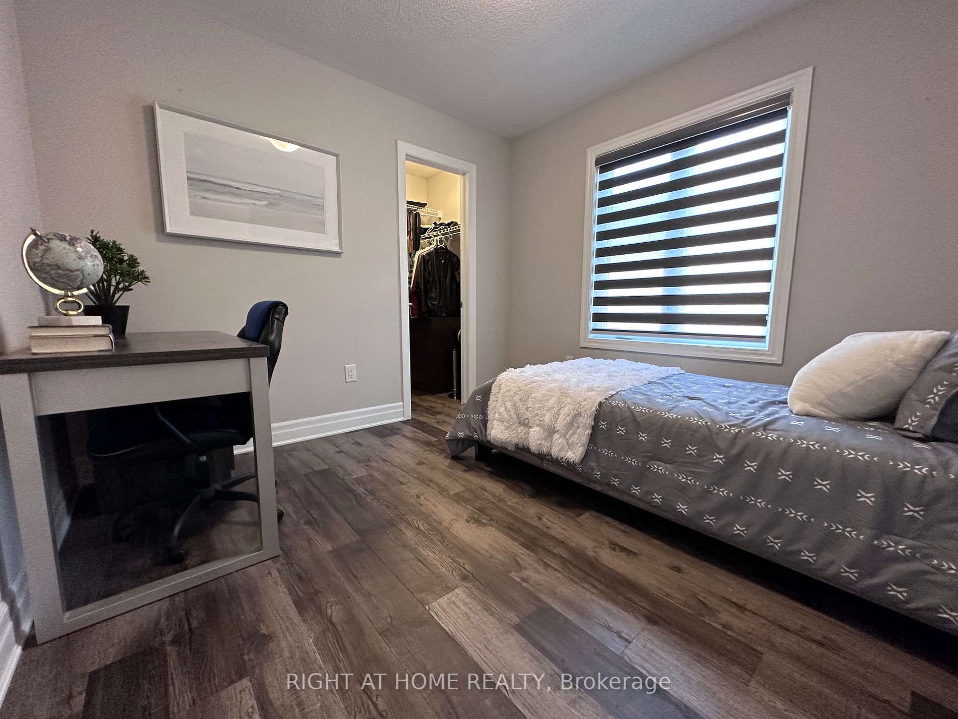 483 Violet Gate Property Photo 23