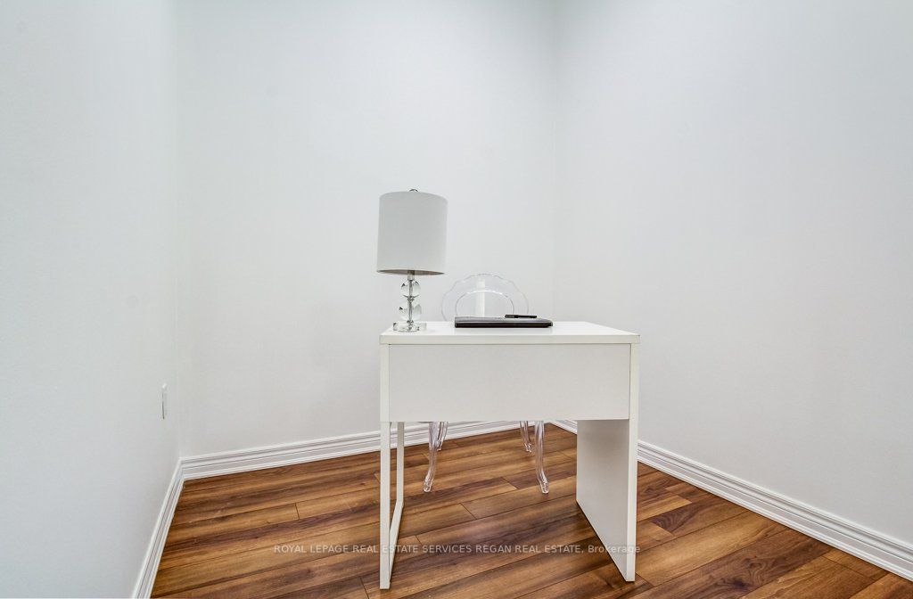 216 Oak Park Blvd Property Photo 7