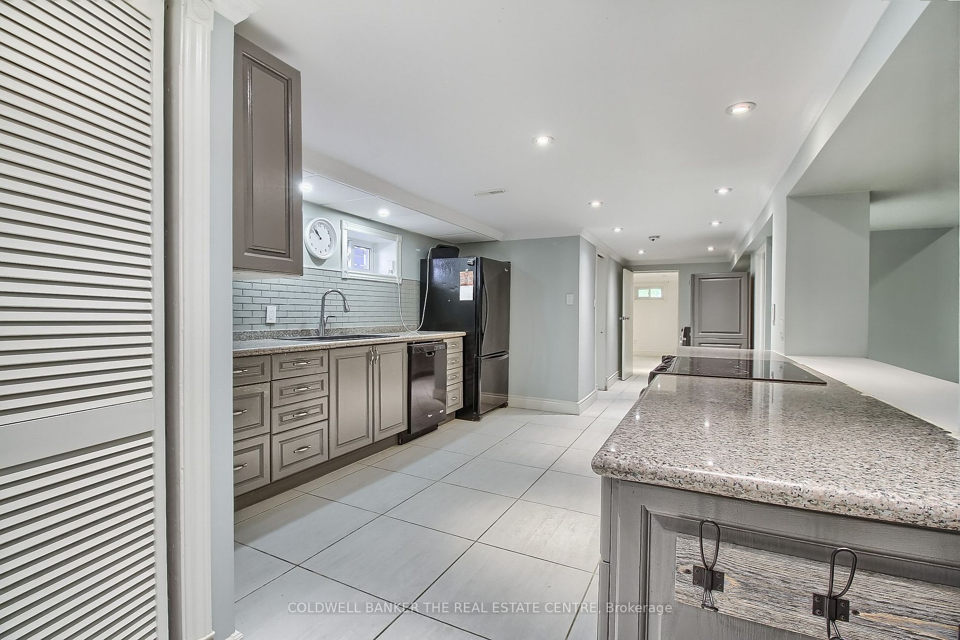 62 Mooreshead Dr Property Photo 23