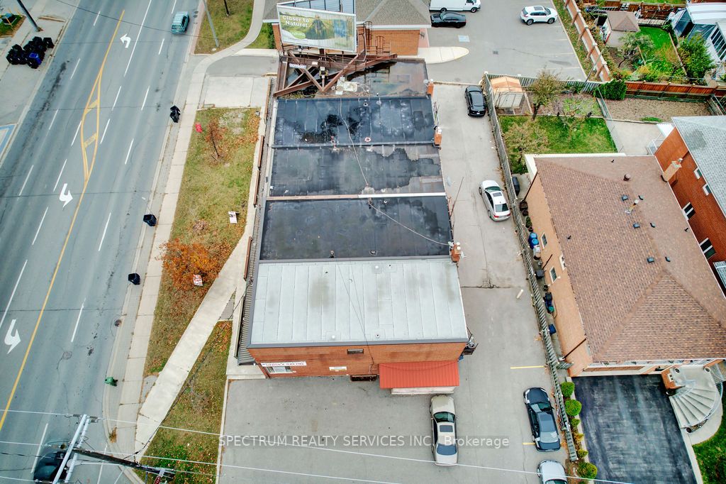 2956 Islington Ave Property Photo 3