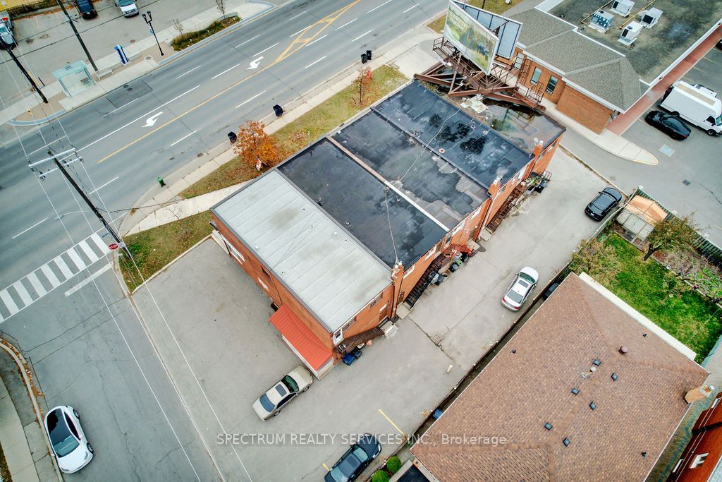 2956 Islington Ave Property Photo 4