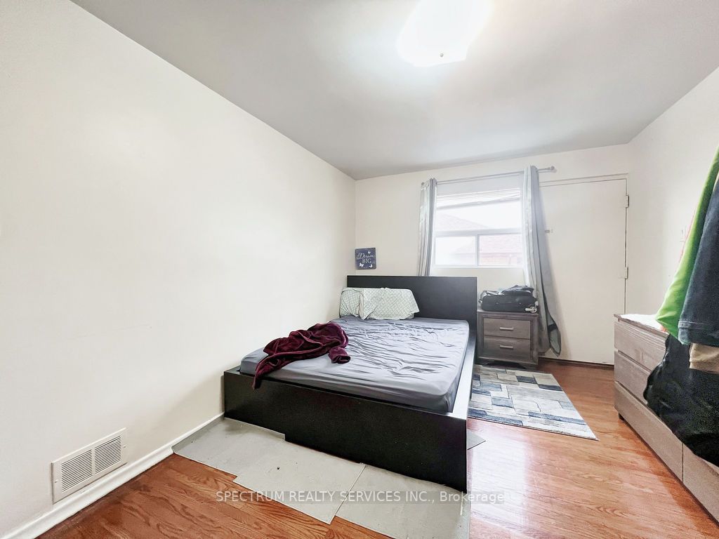 2956 Islington Ave Property Photo 20