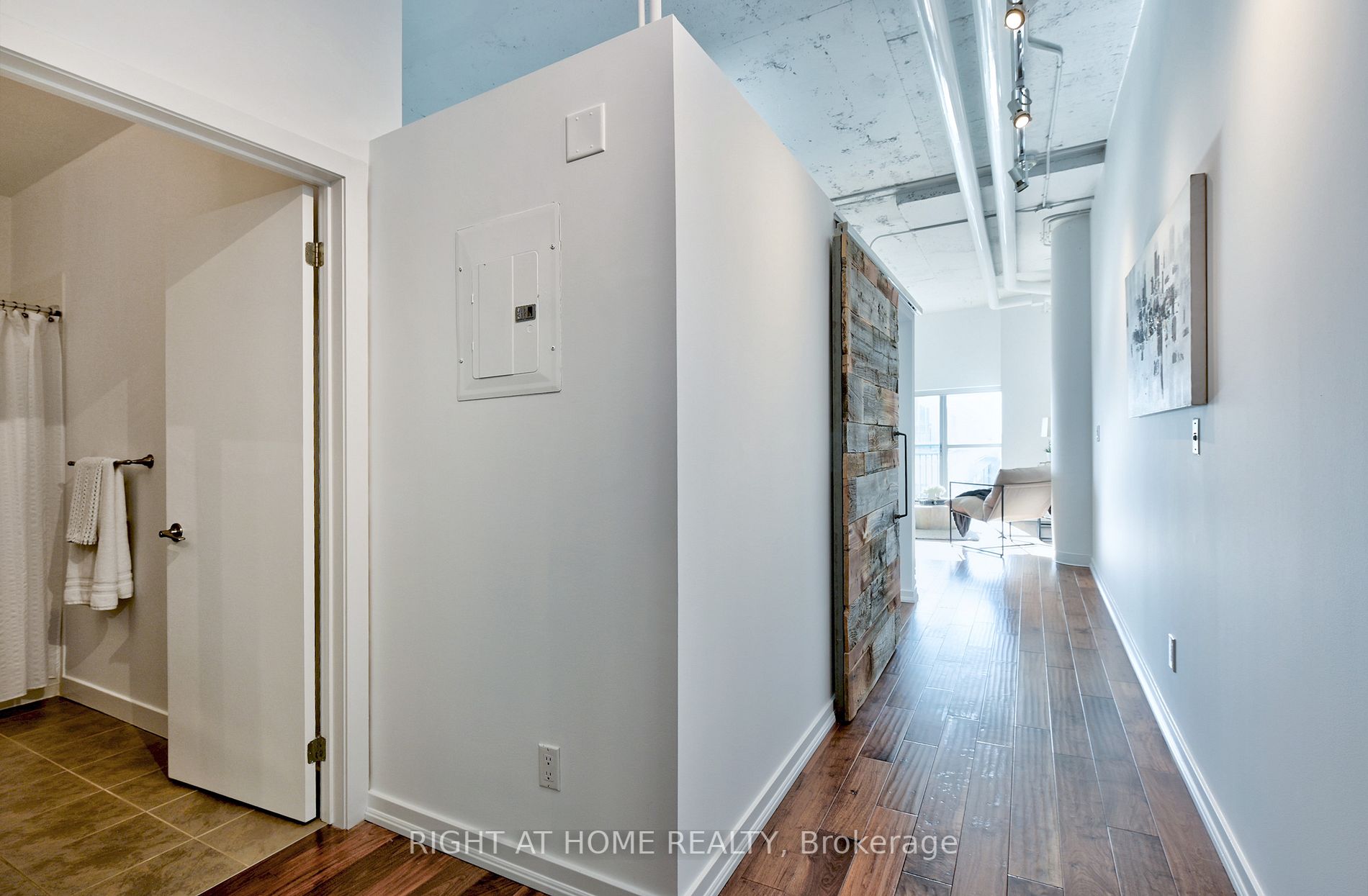 2 Fieldway Rd 11 Property Photo 3