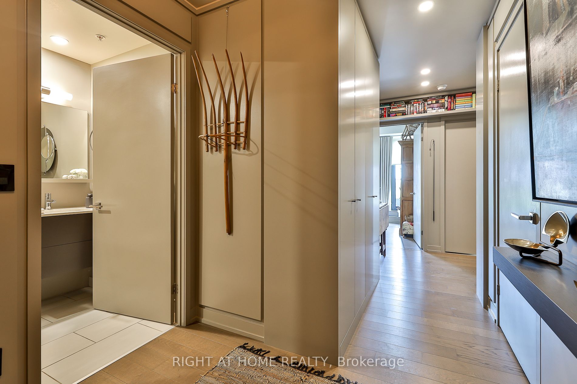530 Indian Grve 10 Property Photo 2
