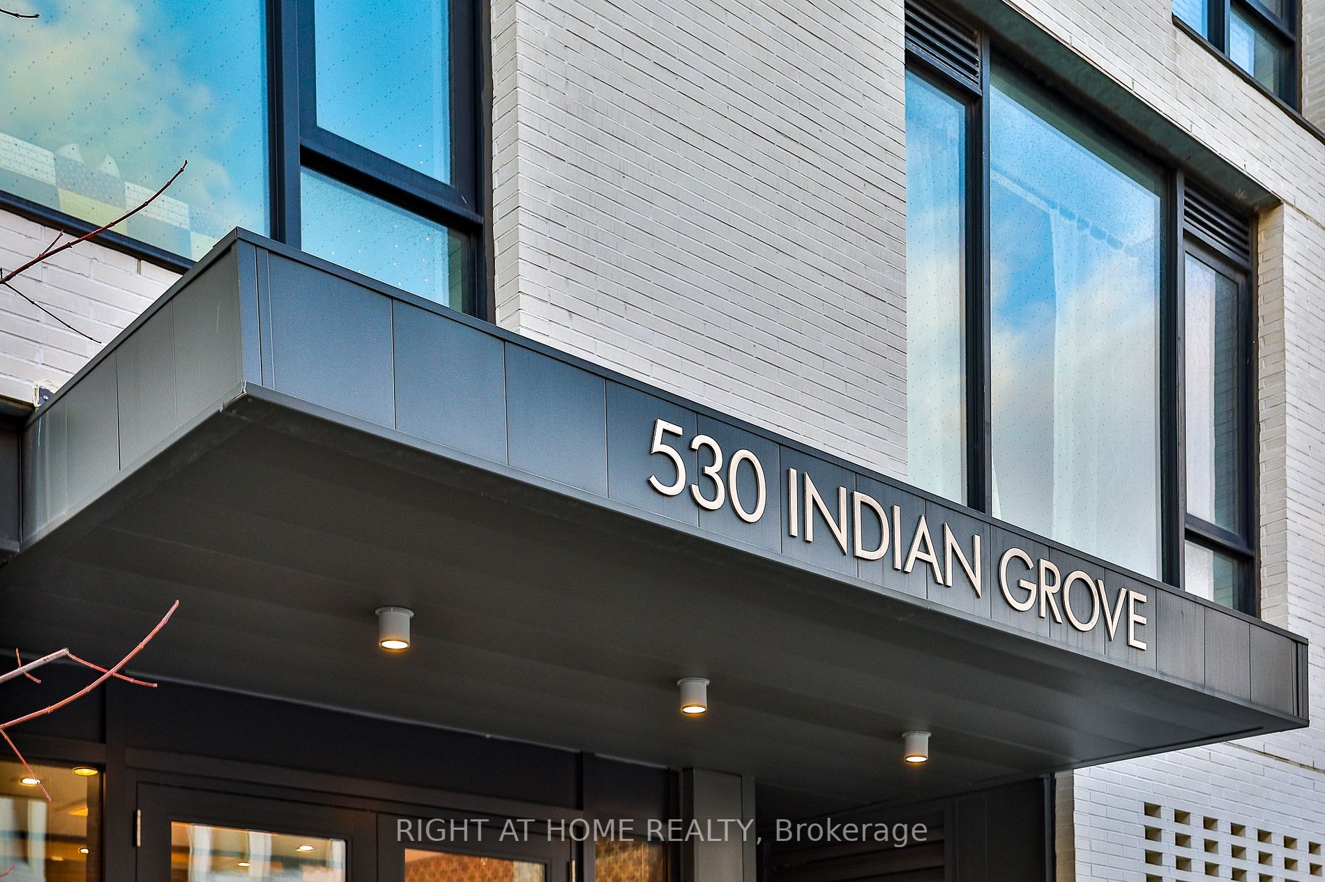 530 Indian Grve 10 Property Photo 28