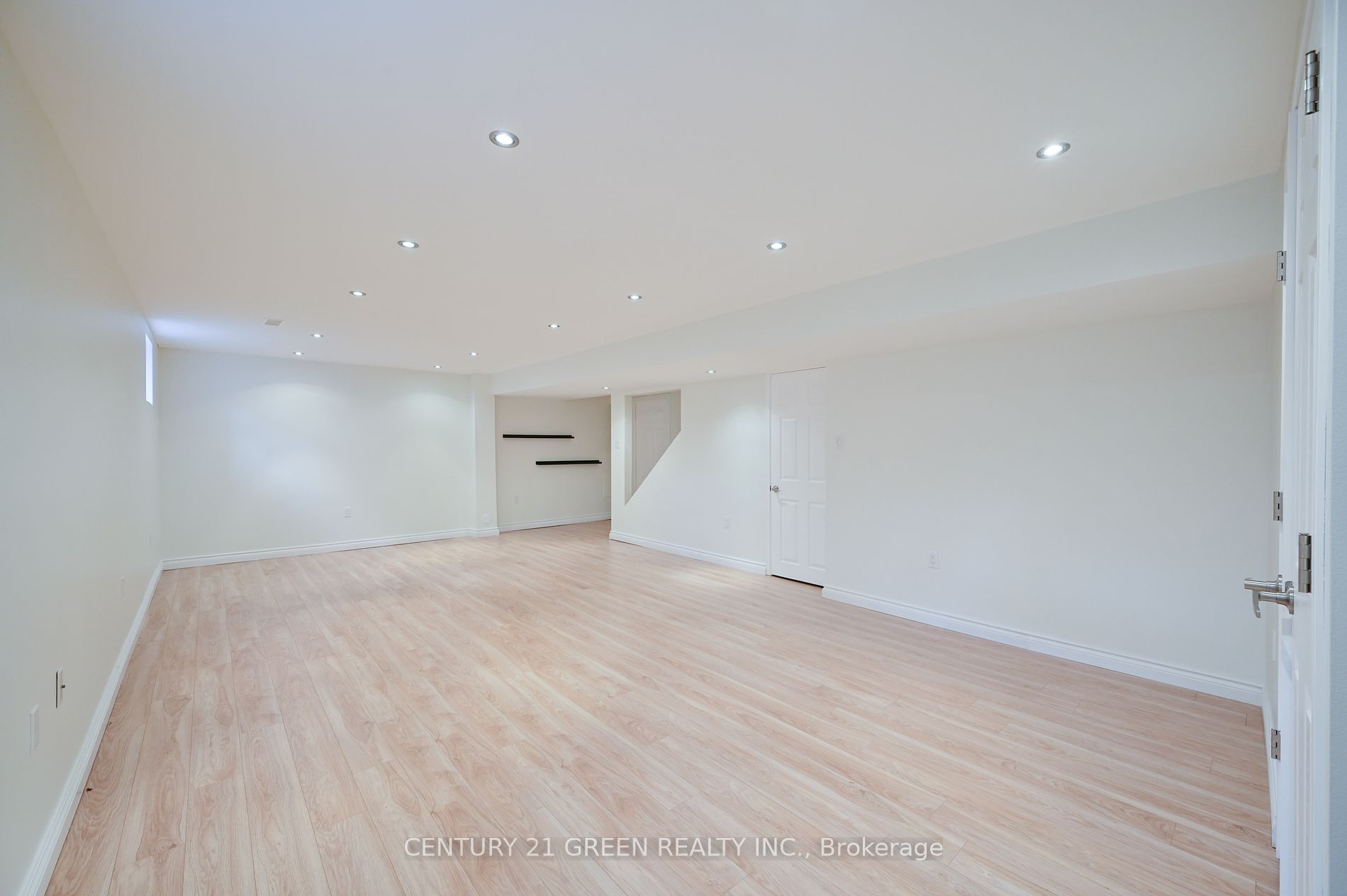 832 Rayner Crt Property Photo 31
