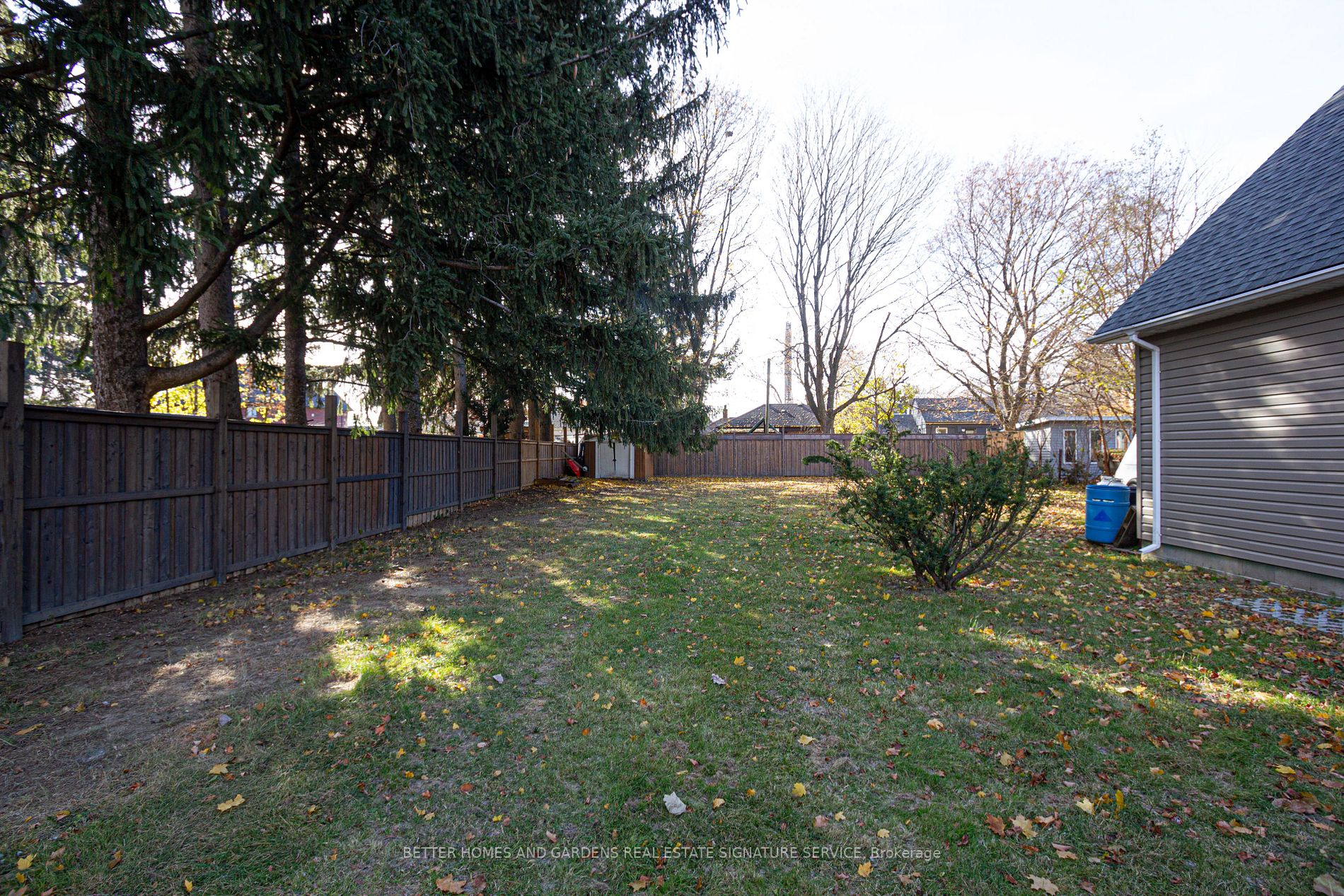 1394 Haig Blvd Property Photo 35
