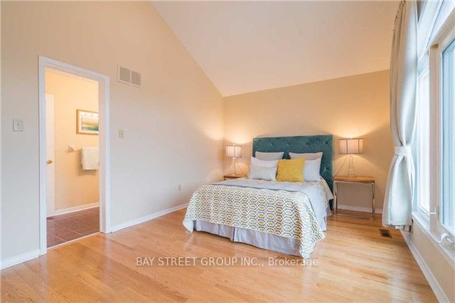 2418 Yorktown Circ Property Photo 10