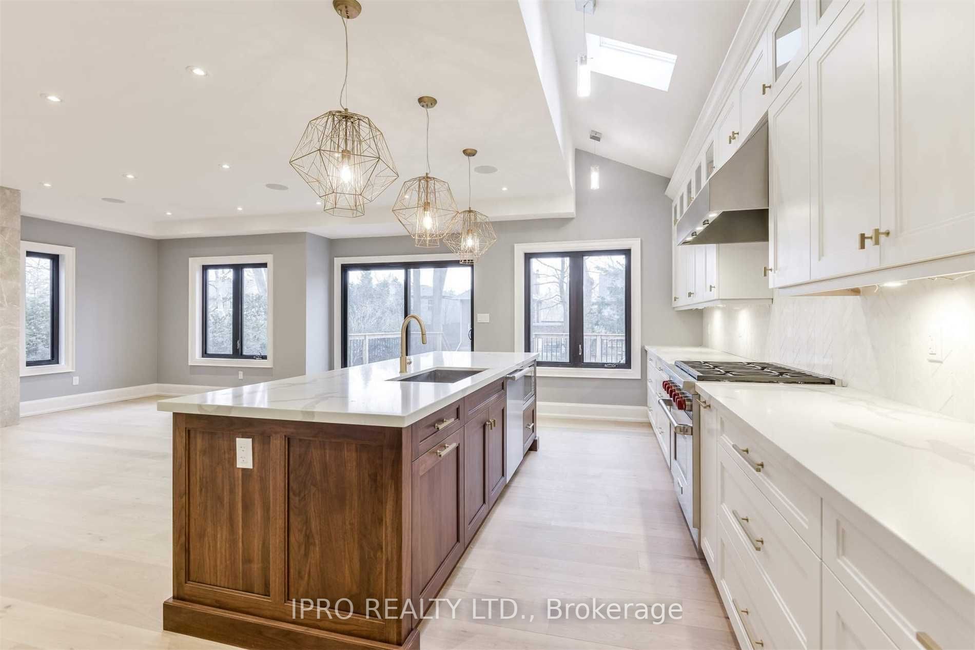 9 Donnybrook Lane Property Photo 4