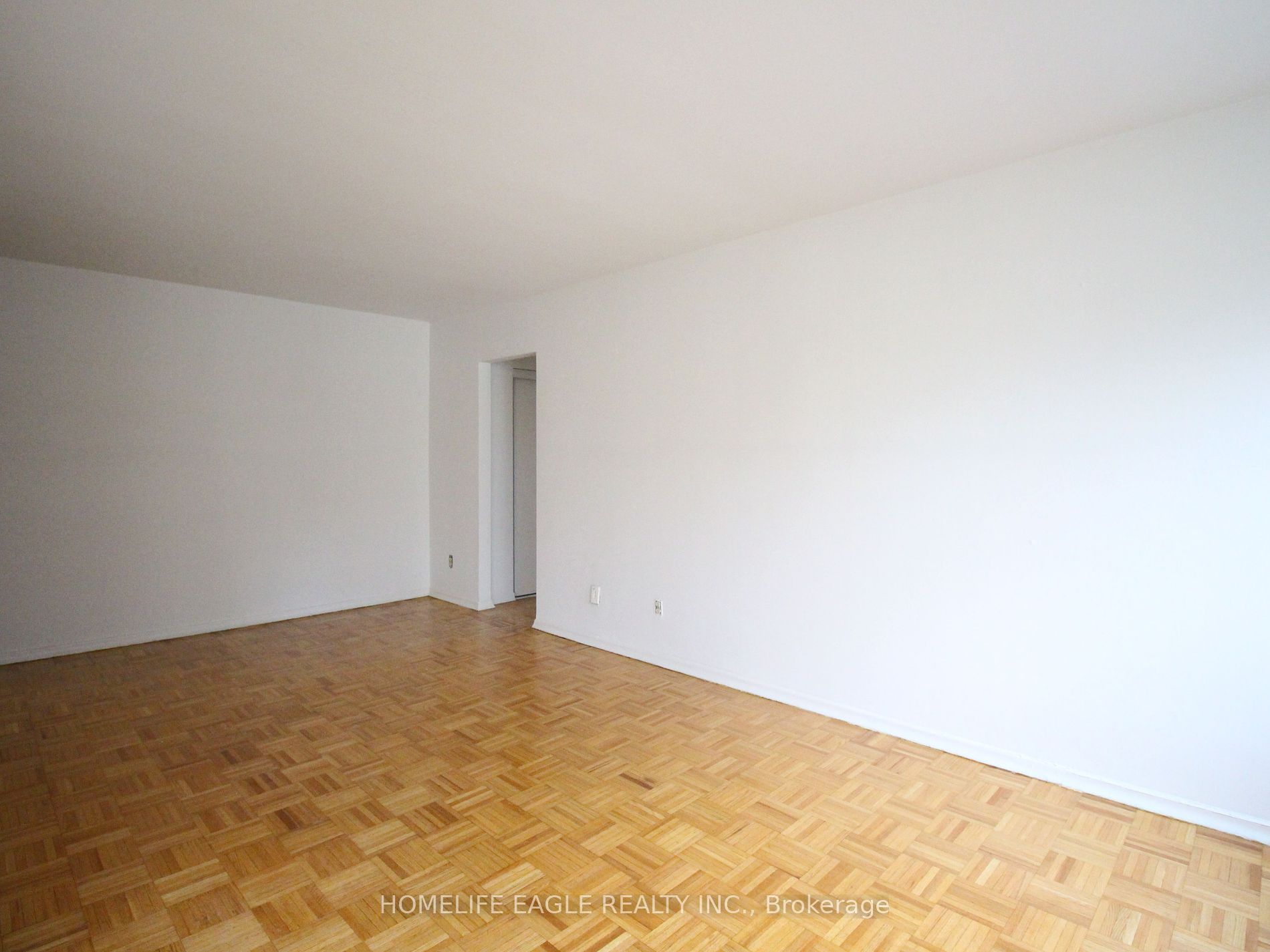 2049 Prospect St E 61 Property Photo 6
