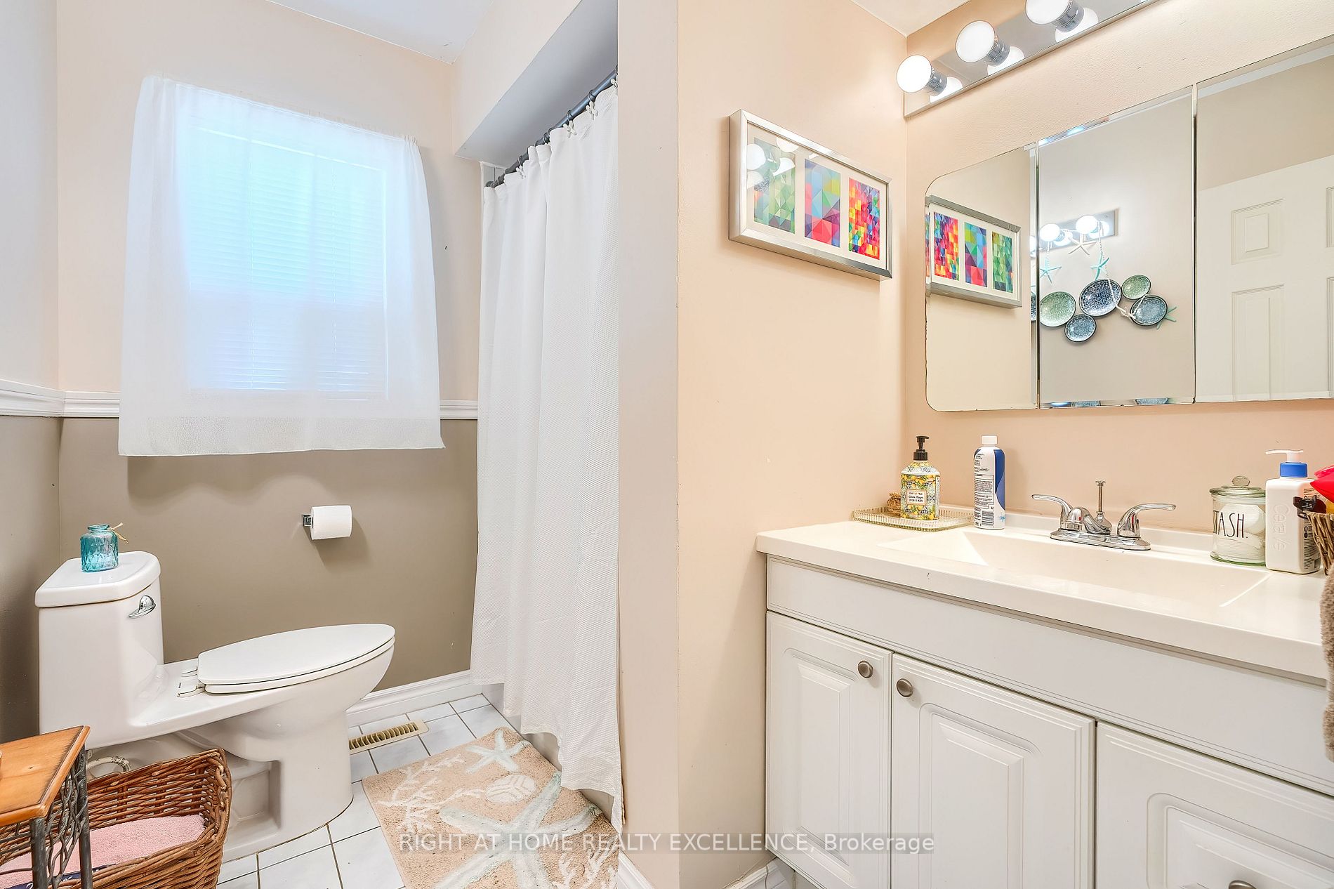 568 Ridgemount Cres Property Photo 21