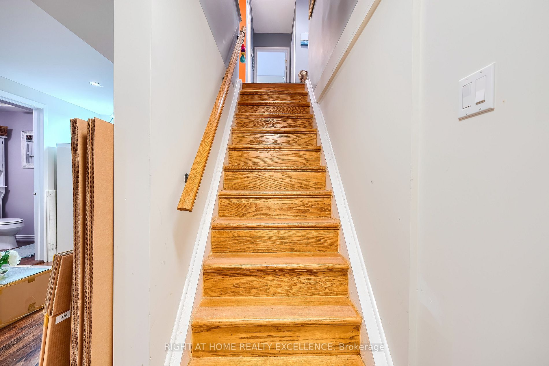 568 Ridgemount Cres Property Photo 23