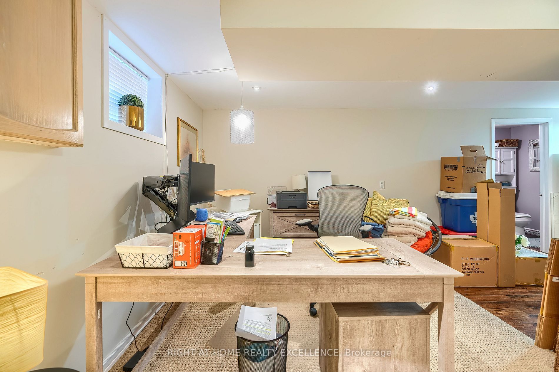 568 Ridgemount Cres Property Photo 25