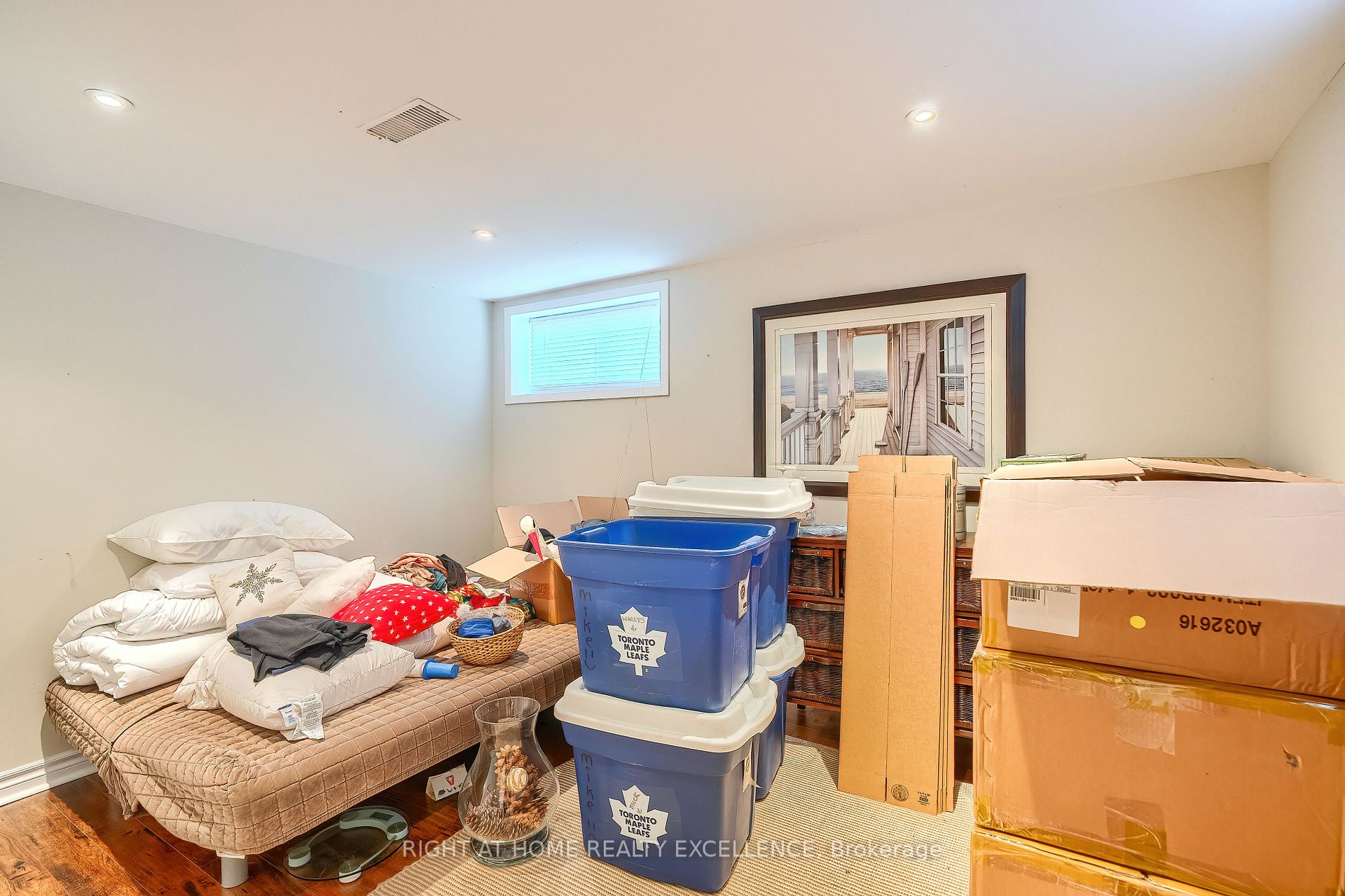 568 Ridgemount Cres Property Photo 29