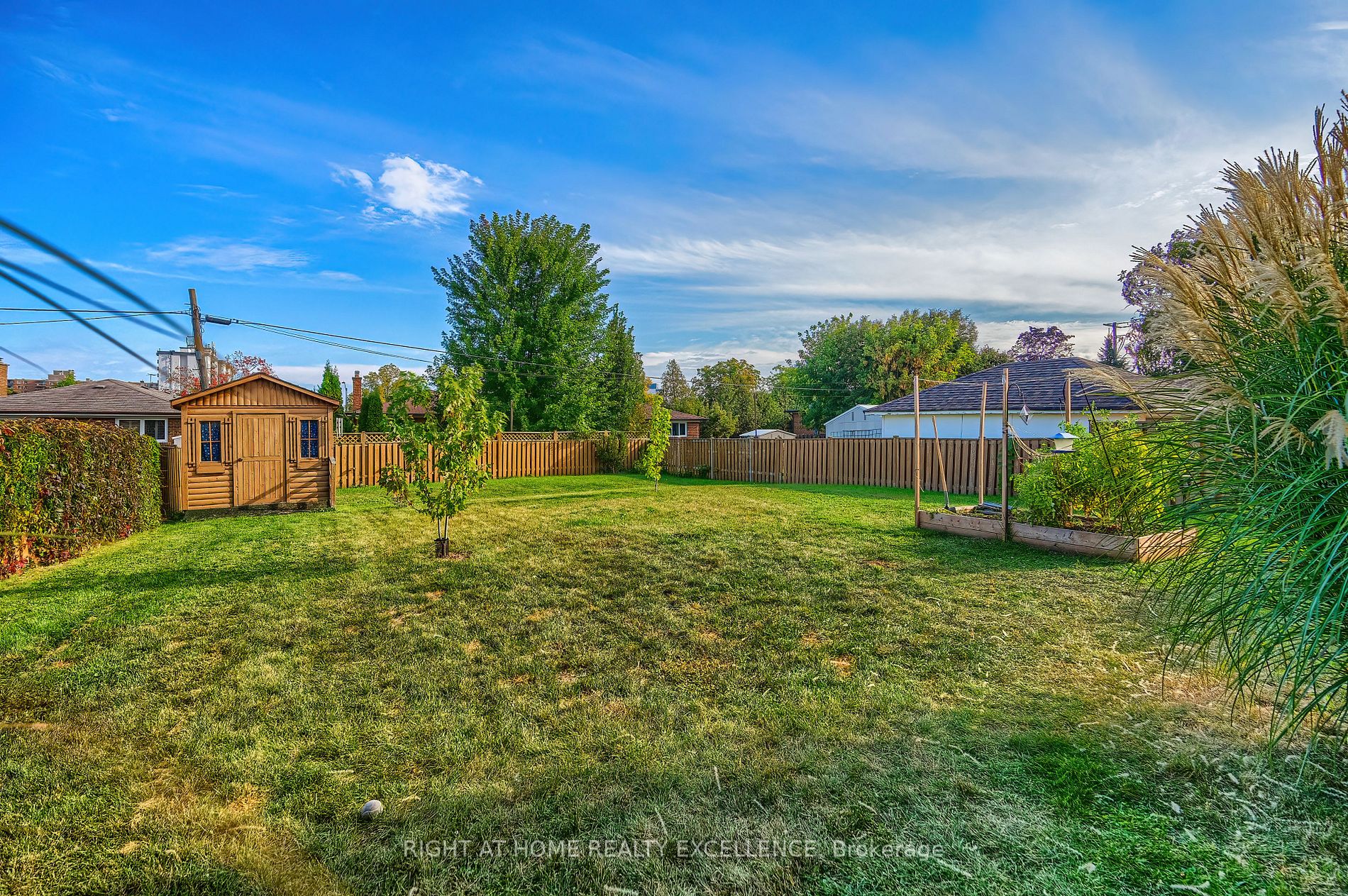 568 Ridgemount Cres Property Photo 36