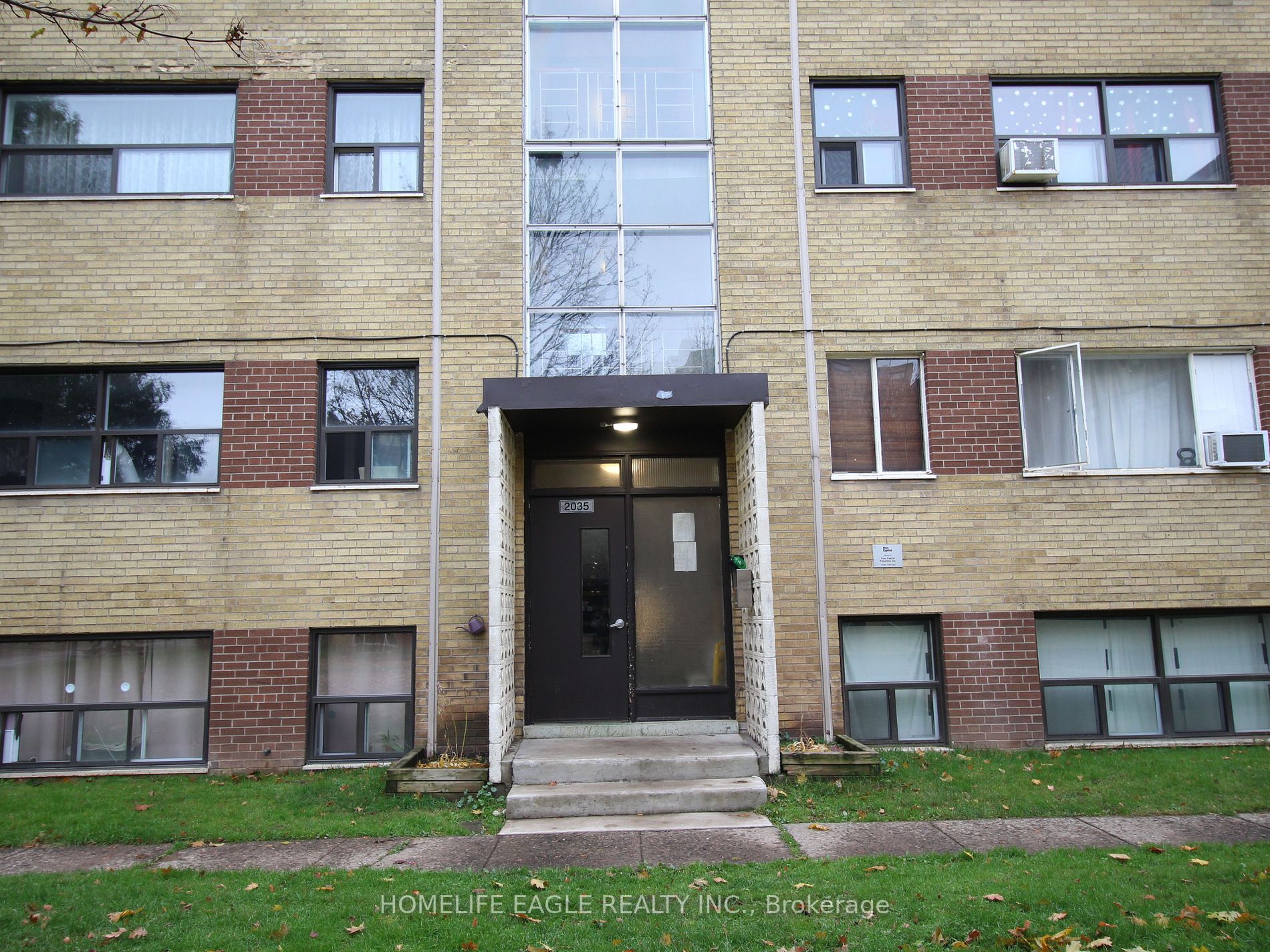 2035 Prospect St E 29 Property Photo 1