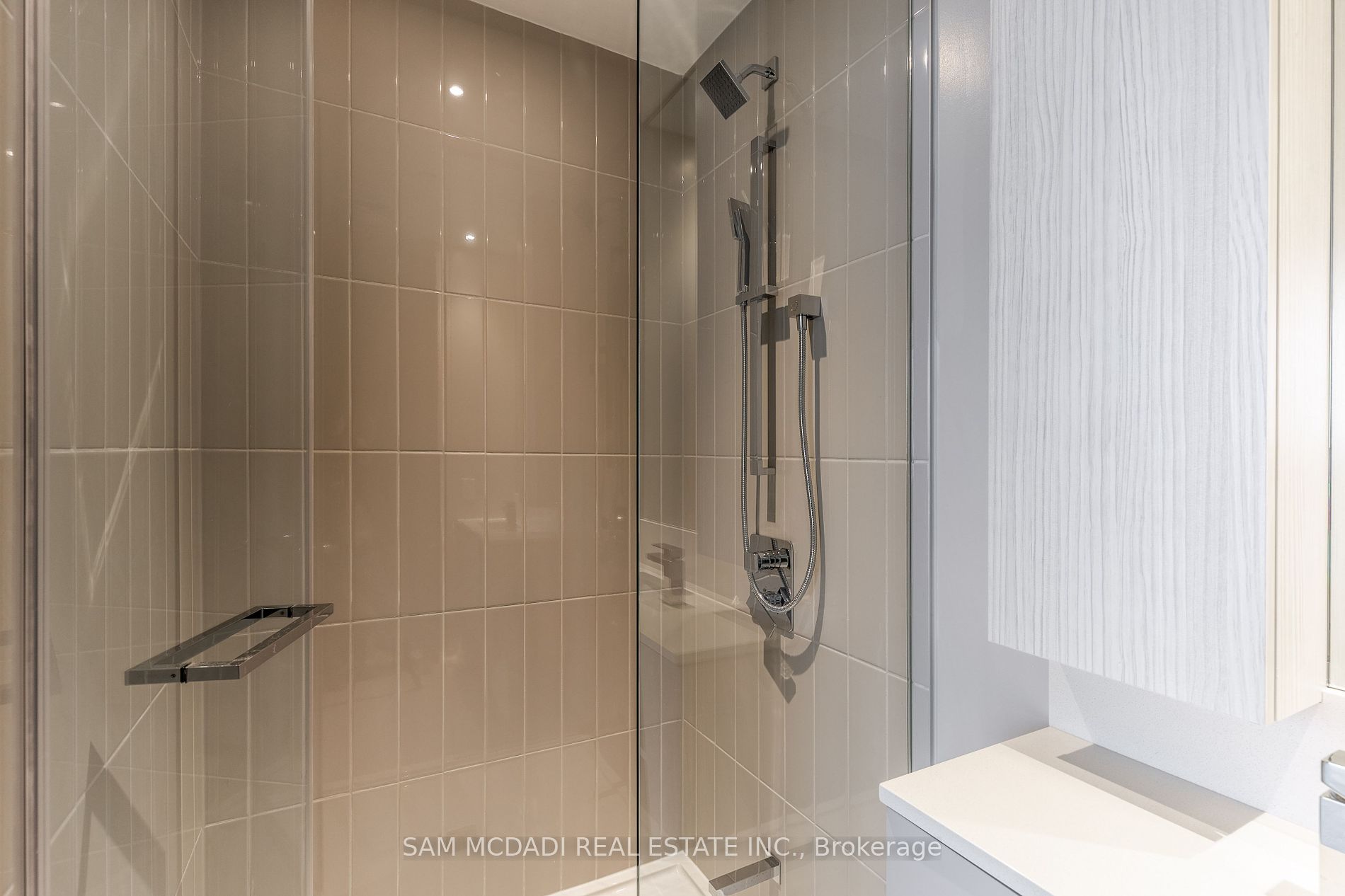 3900 Confederation Pkwy 3 Property Photo 17