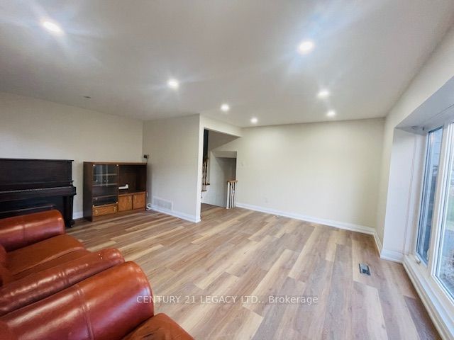 30 Beechwood Cres Property Photo 7