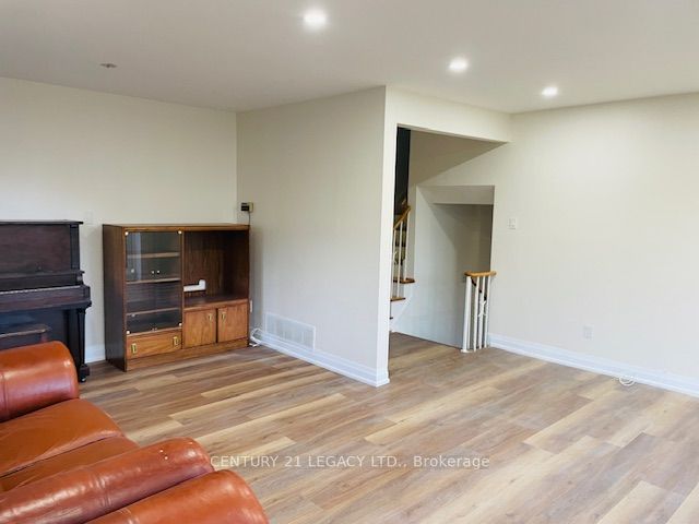 30 Beechwood Cres Property Photo 8