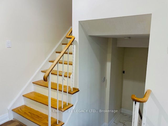 30 Beechwood Cres Property Photo 9
