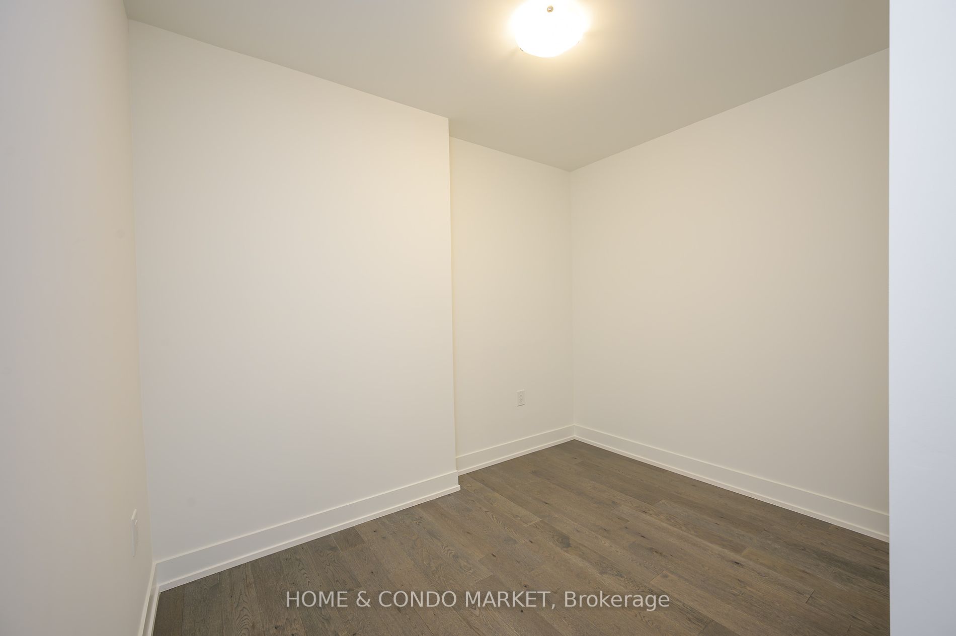 1070 Douglas Mccurdy Comm Way 114 Property Photo 14