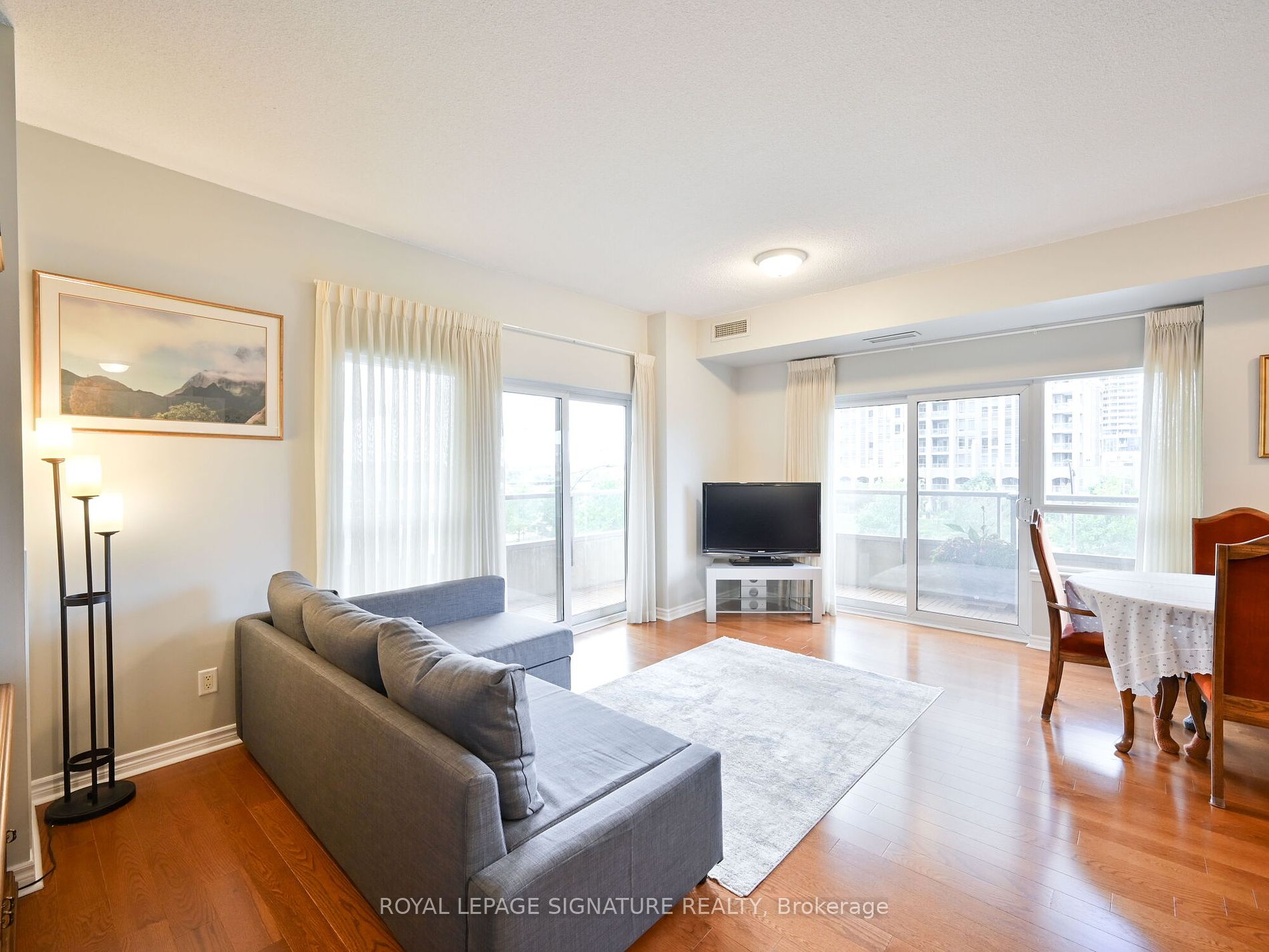 350 Princess Royal Dr 11 Property Photo 14