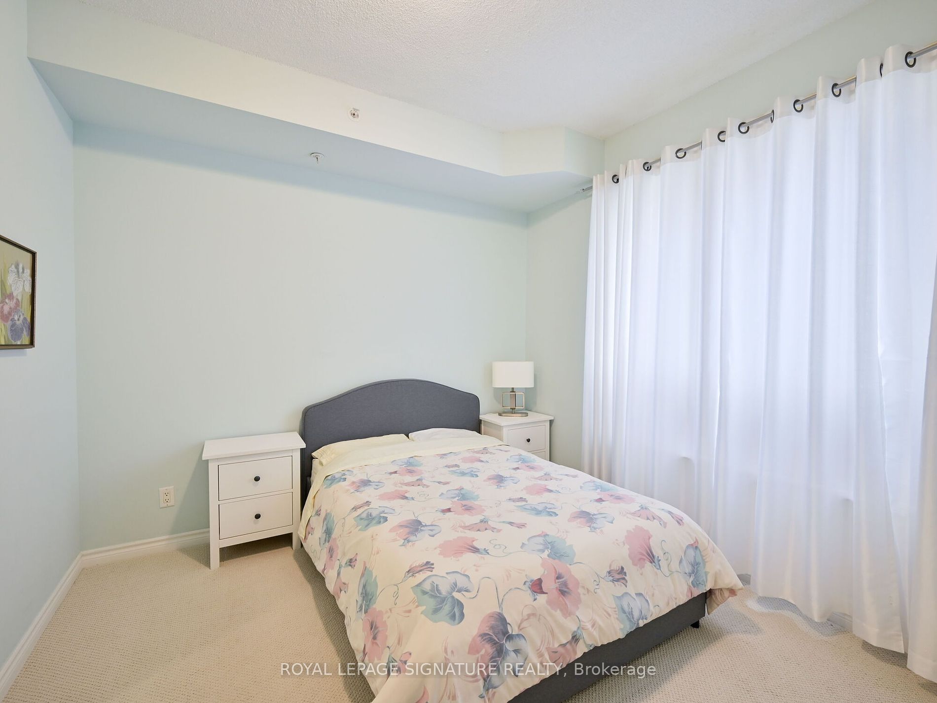 350 Princess Royal Dr 11 Property Photo 22