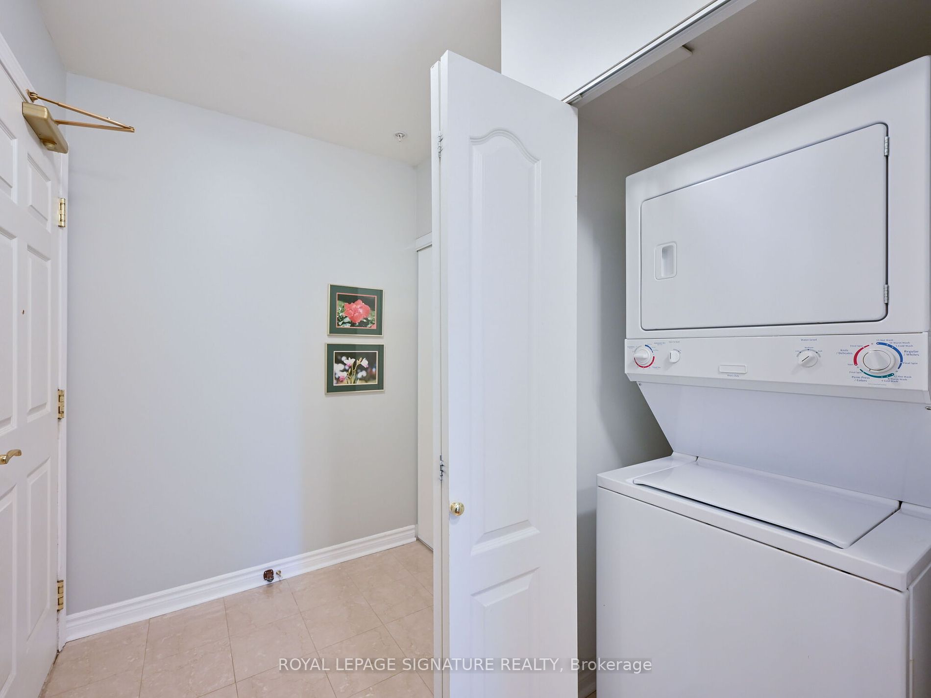 350 Princess Royal Dr 11 Property Photo 33