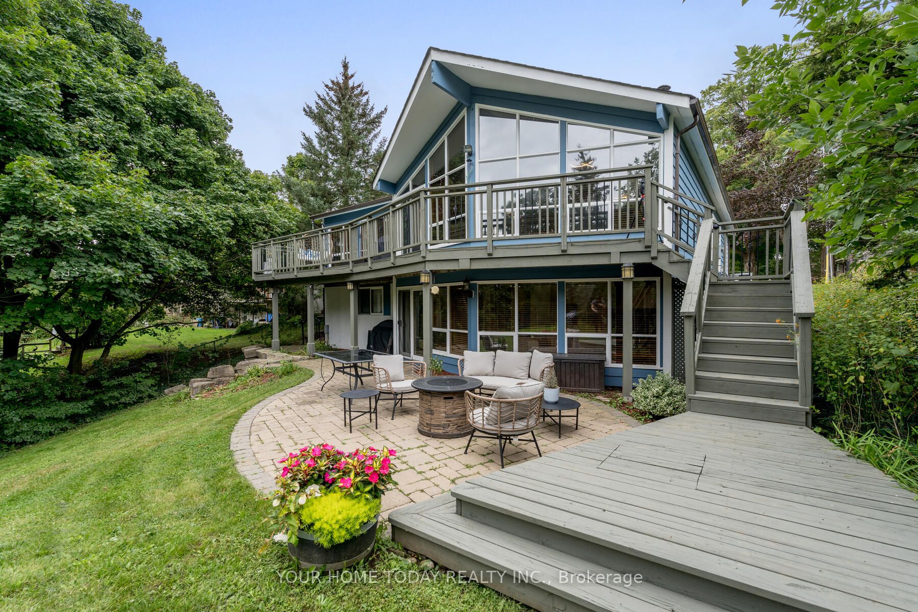 13 Stewarttown Rd Property Photo