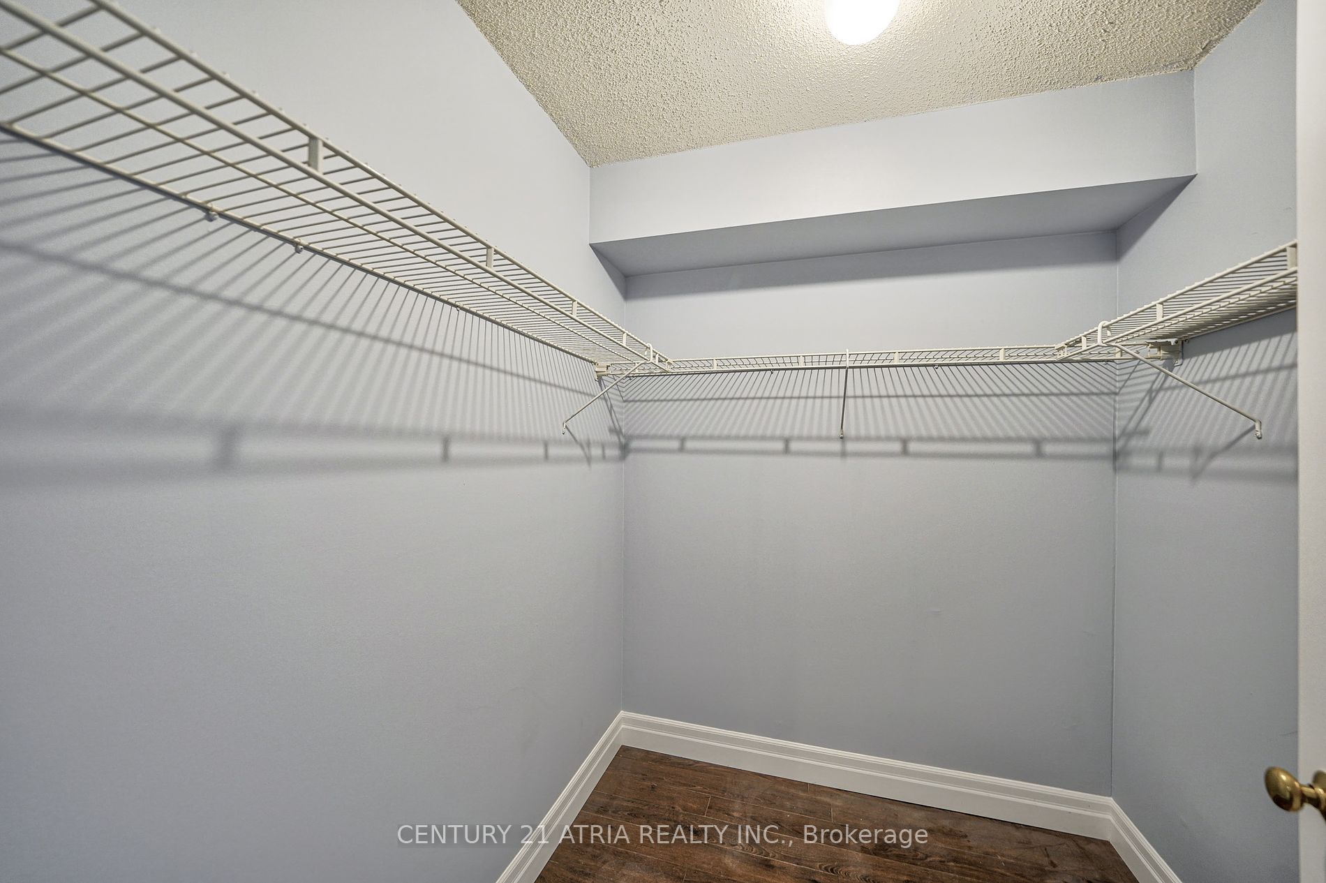 1360 Rathburn Rd E 5 Property Photo 21