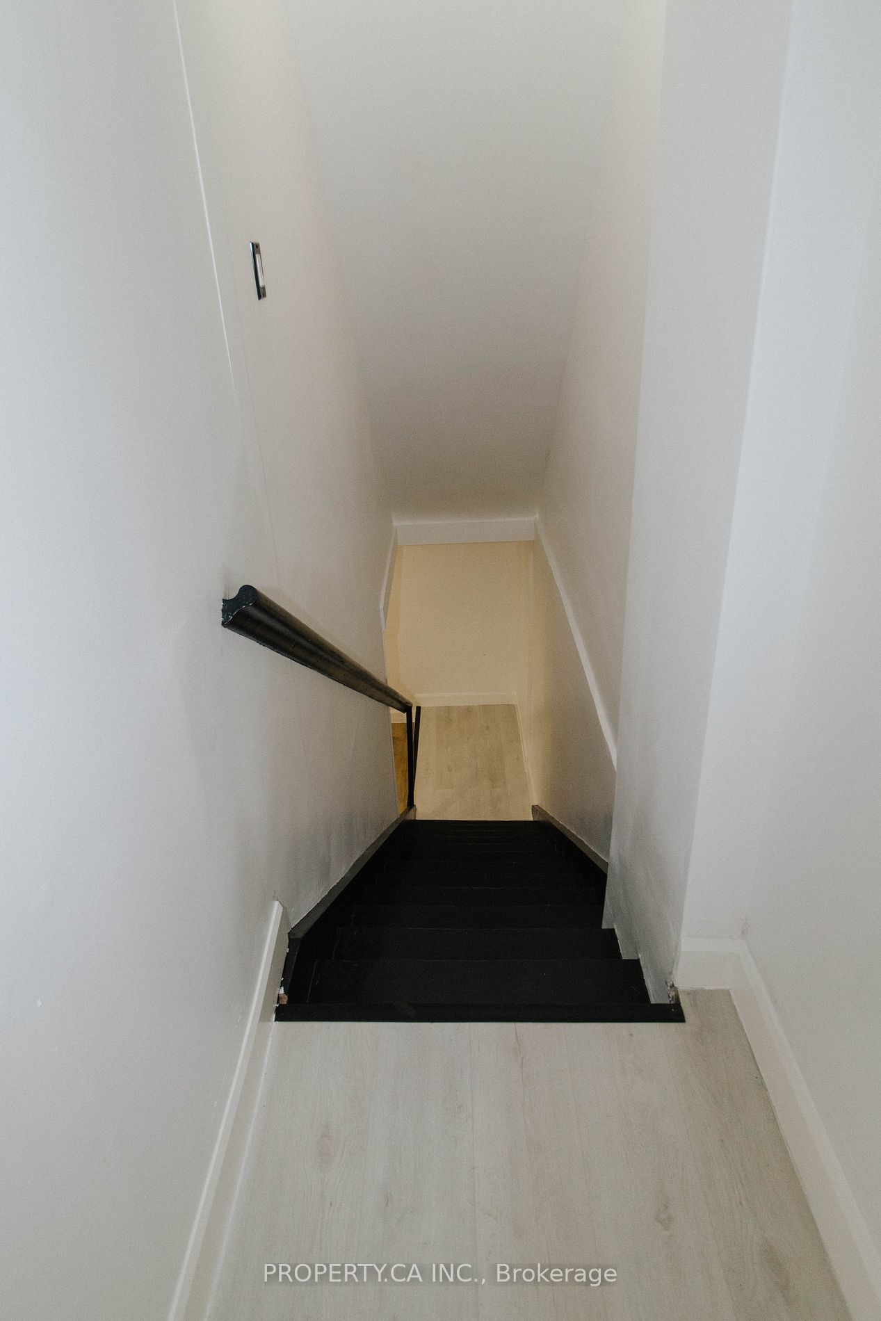 154 Kerr St Property Photo 3