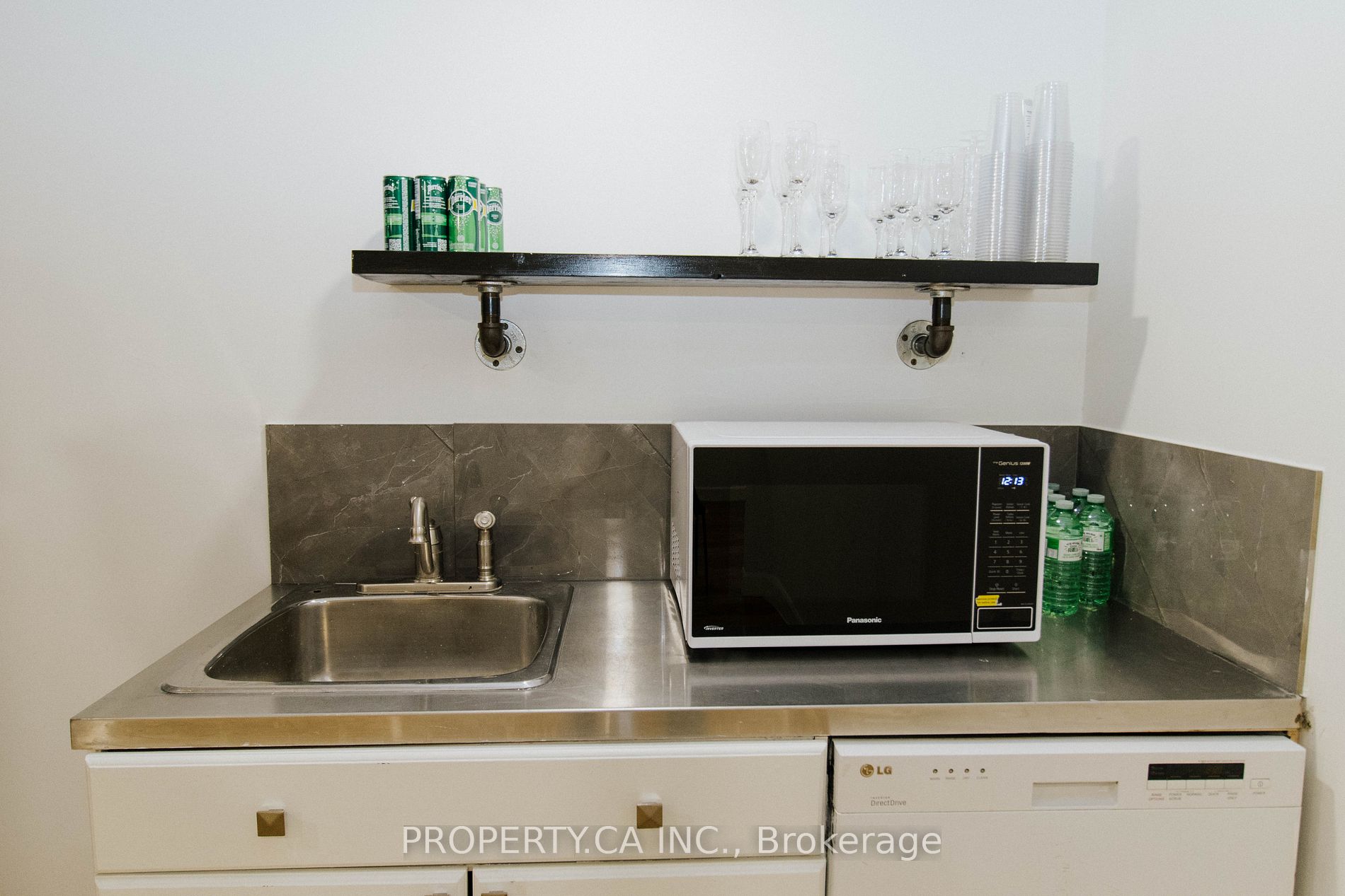 154 Kerr St Property Photo 12