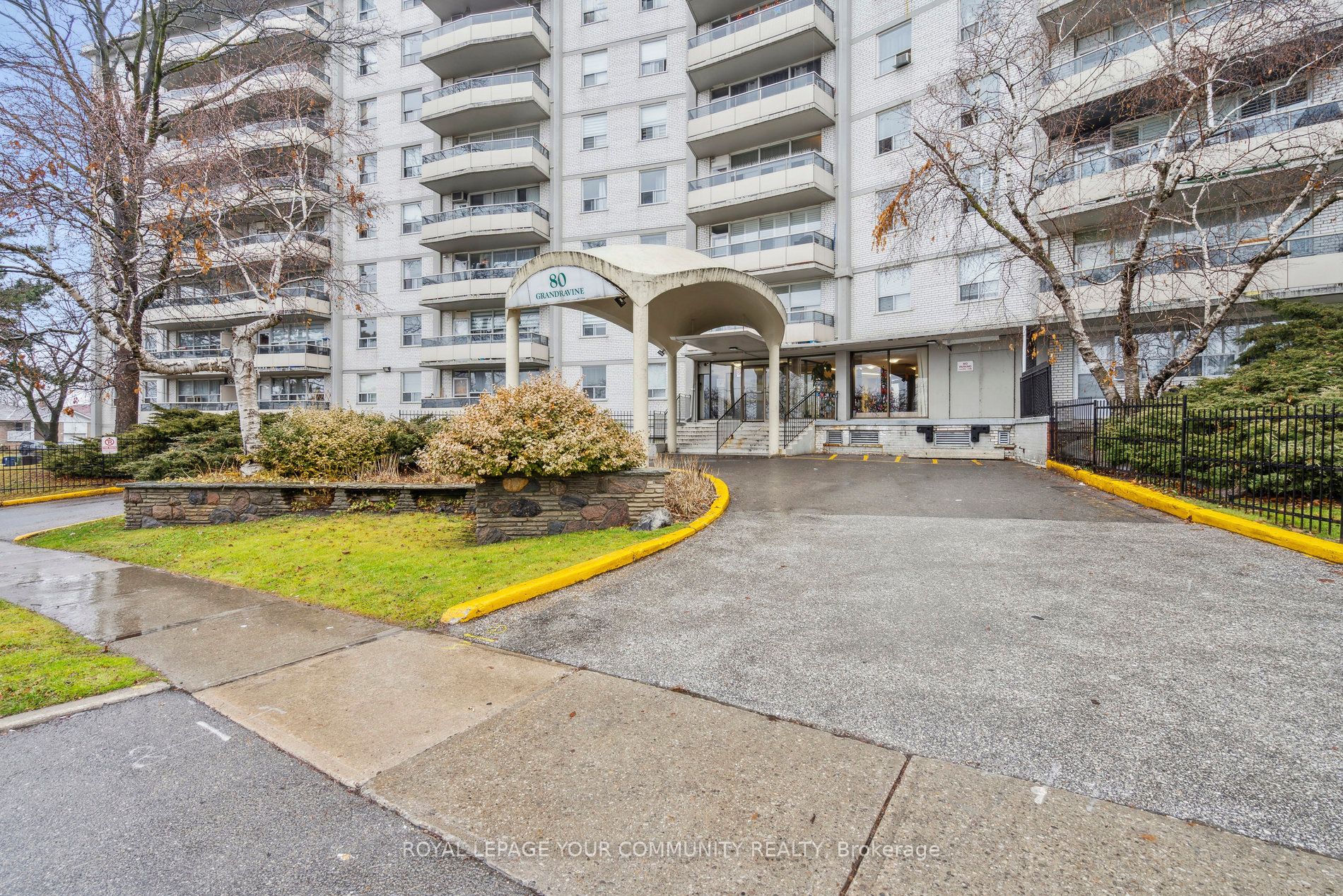 80 Grandravine Dr 03 Property Photo 3