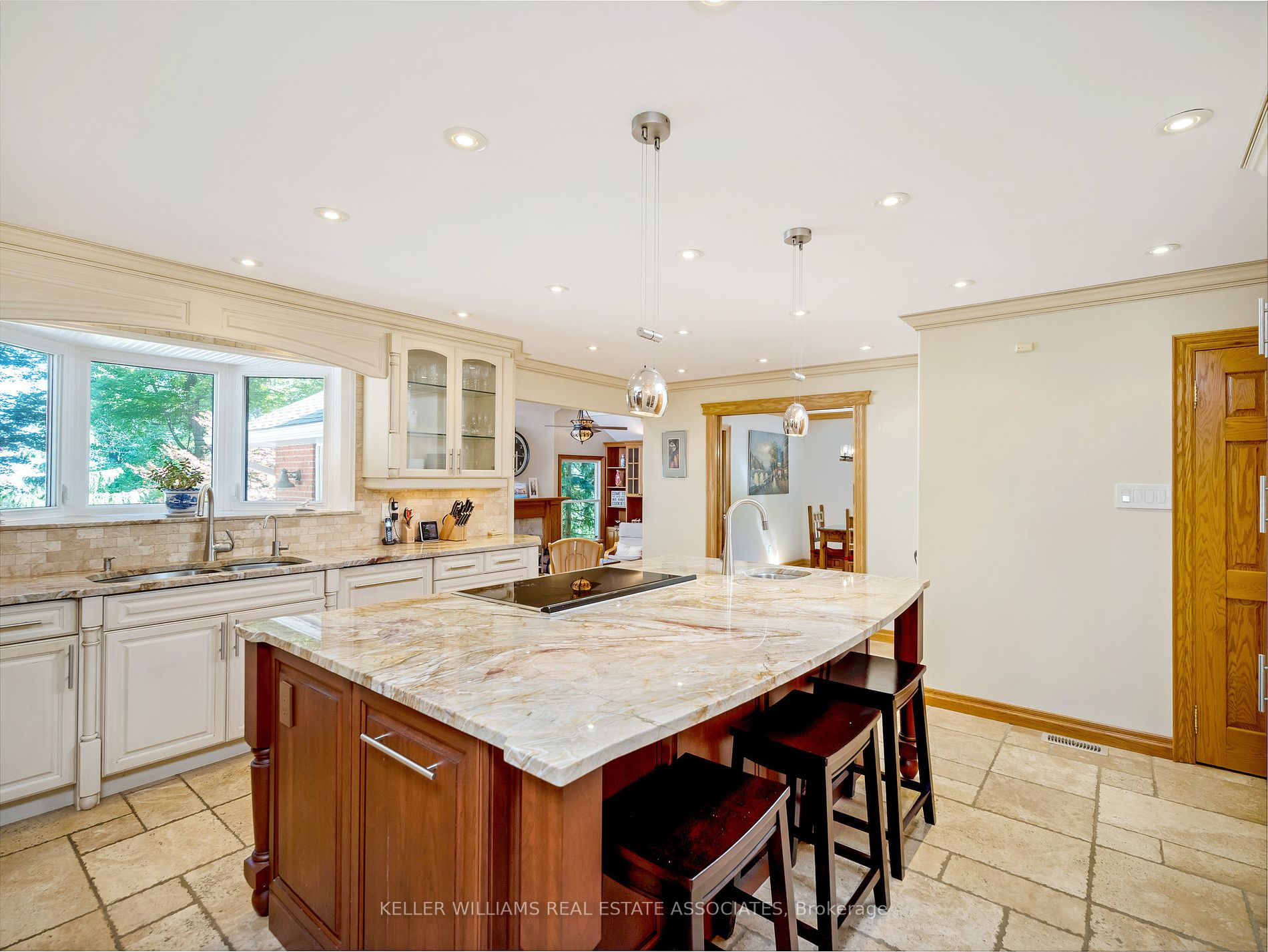 7507 Bell School Line Property Photo 14