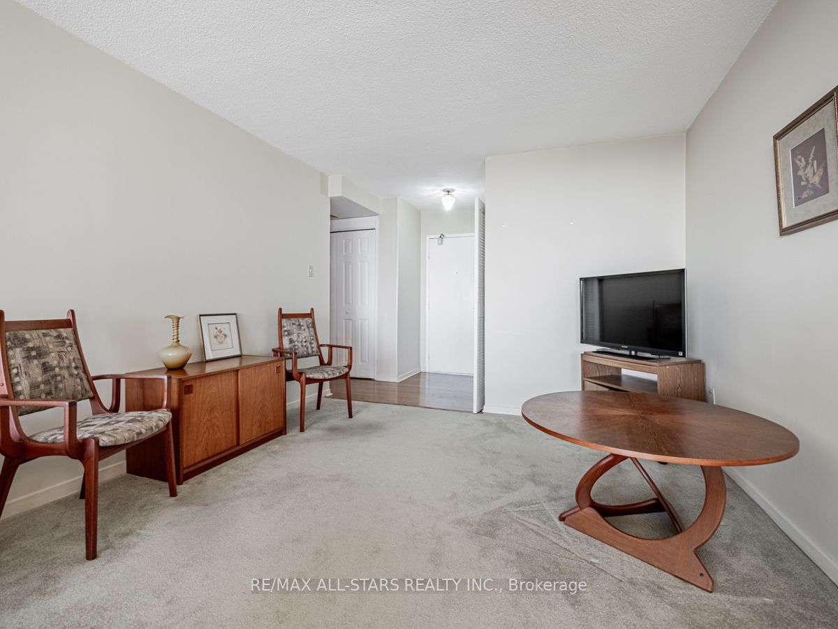 75 Emmett Ave 9 Property Photo 3