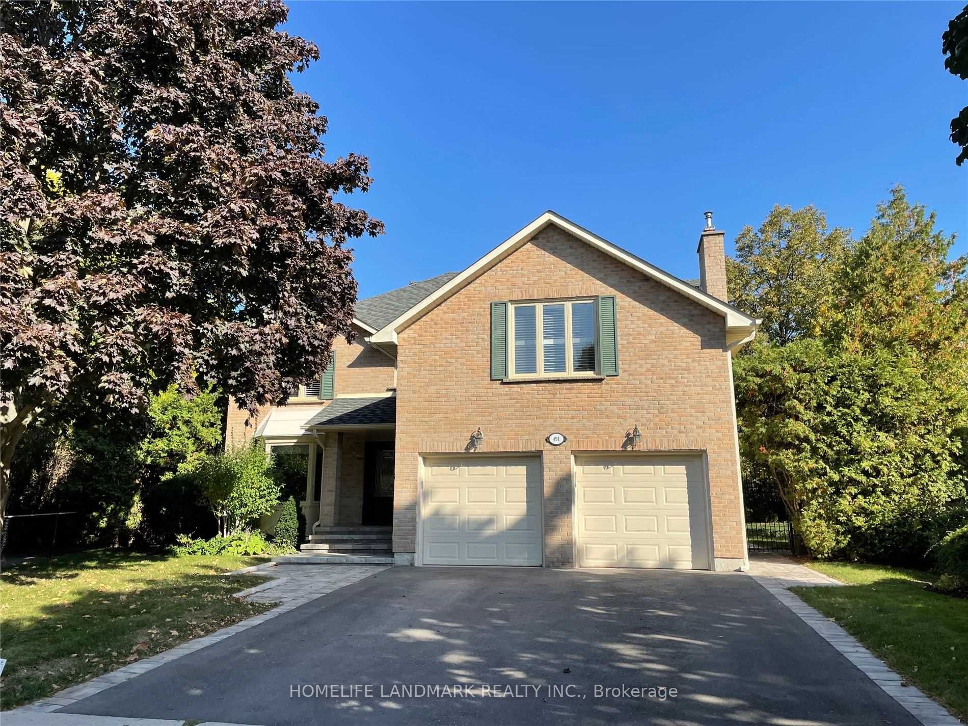451 Barclay Cres Property Photo 1