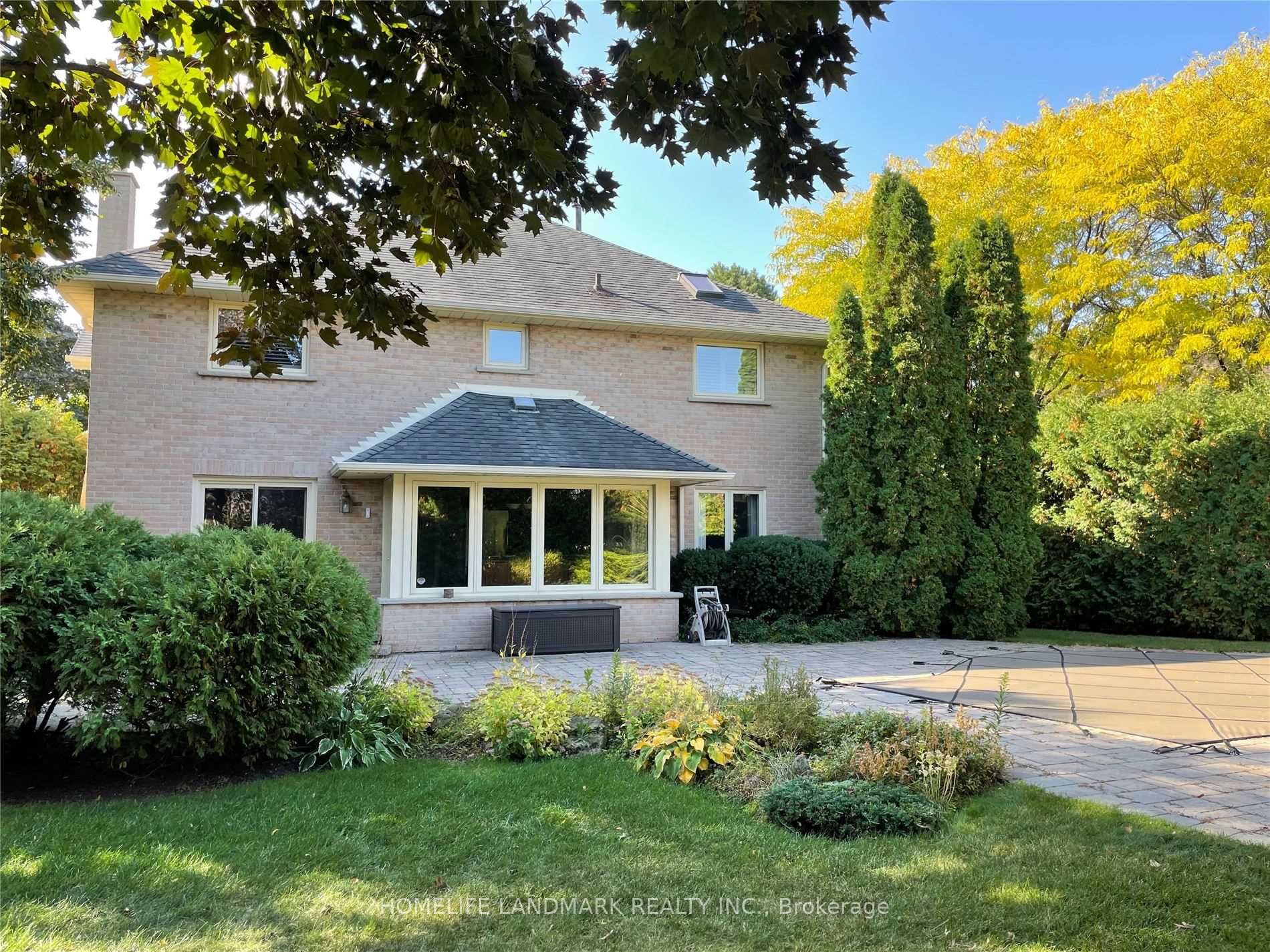 451 Barclay Cres Property Photo 13