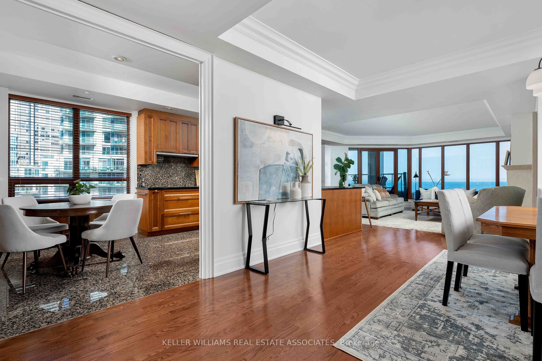2095 Lake Shore Blvd W 19 Property Photo 11